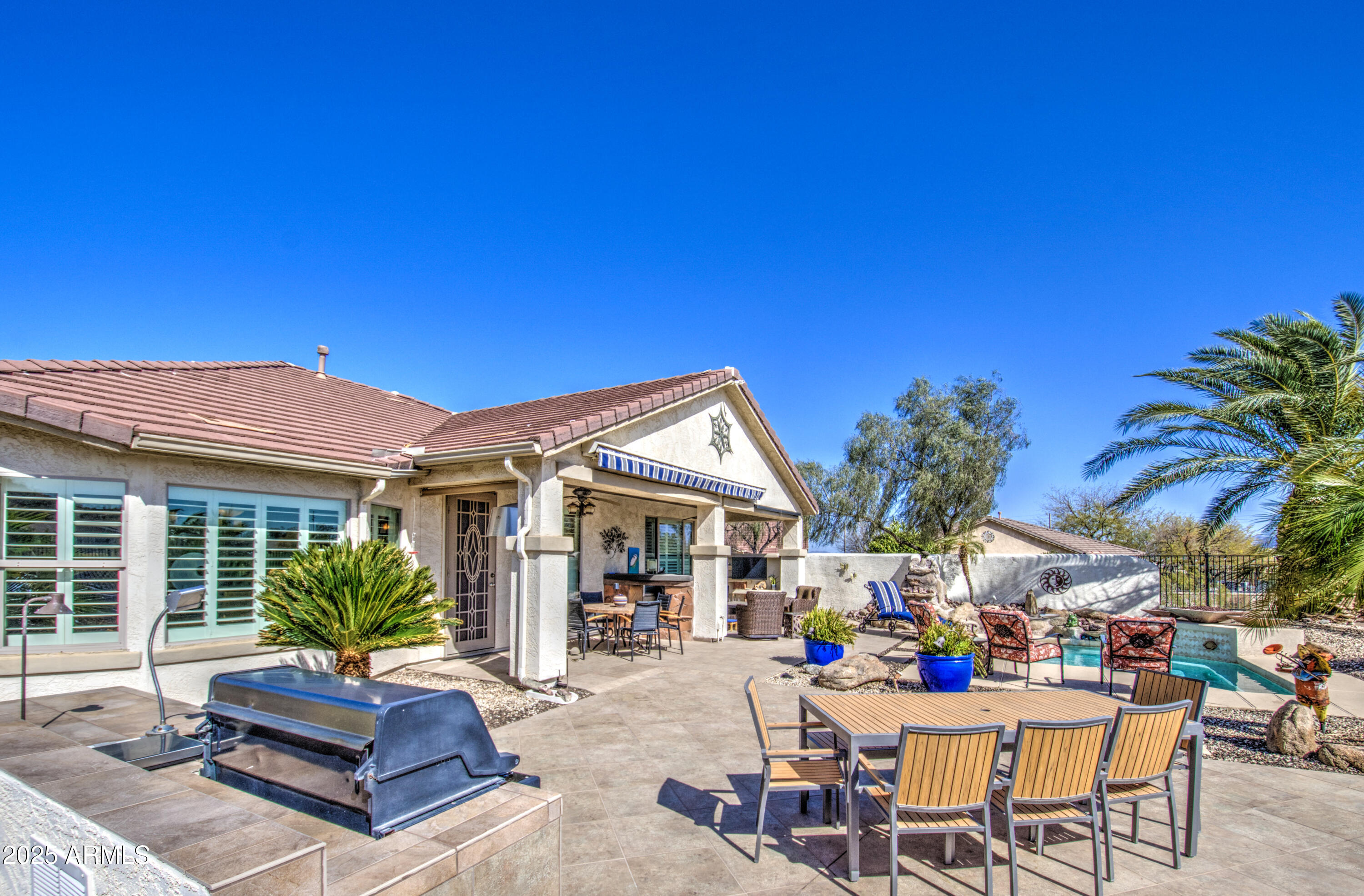 32241 N DOG LEG Court