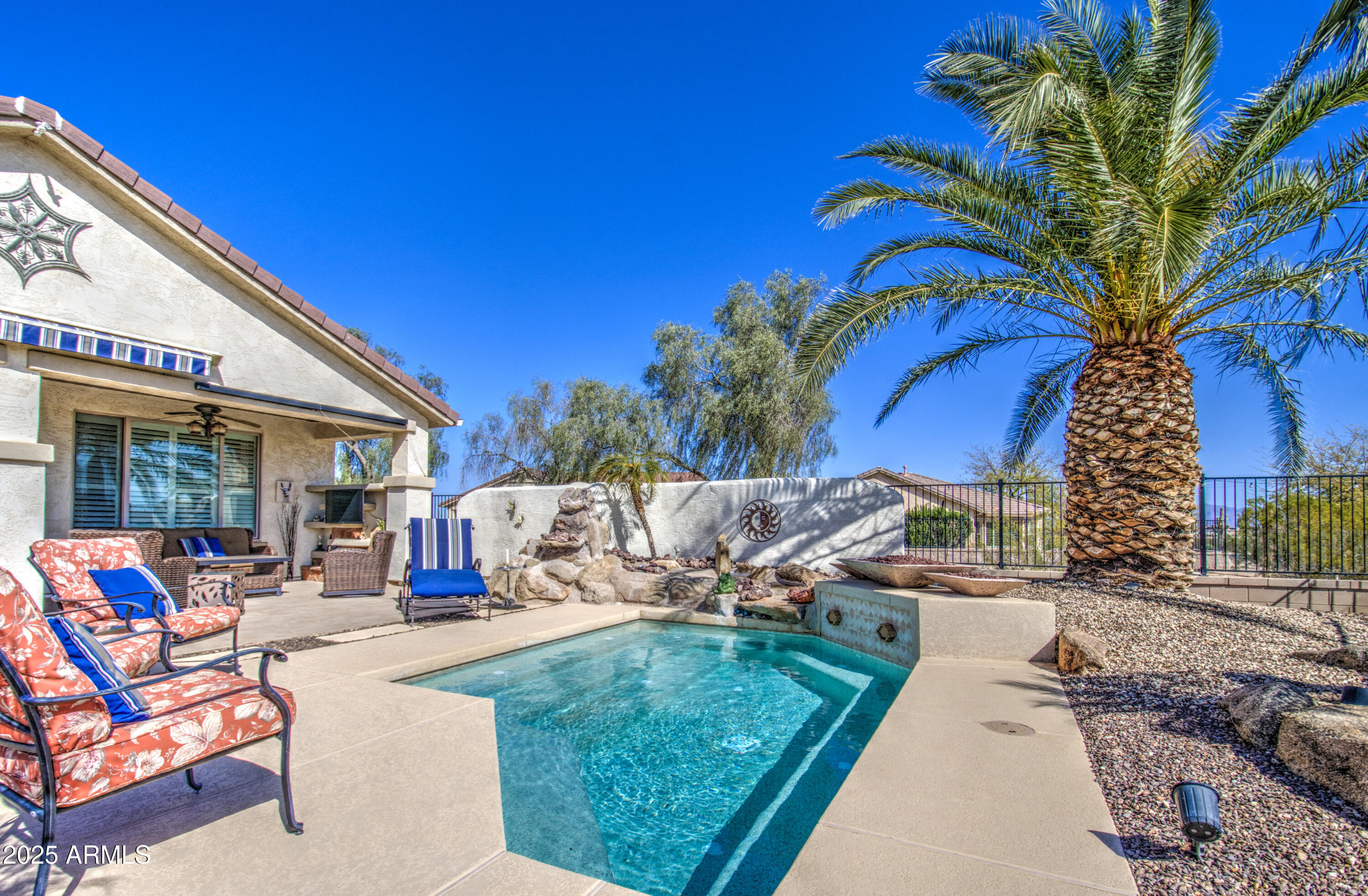 32241 N DOG LEG Court