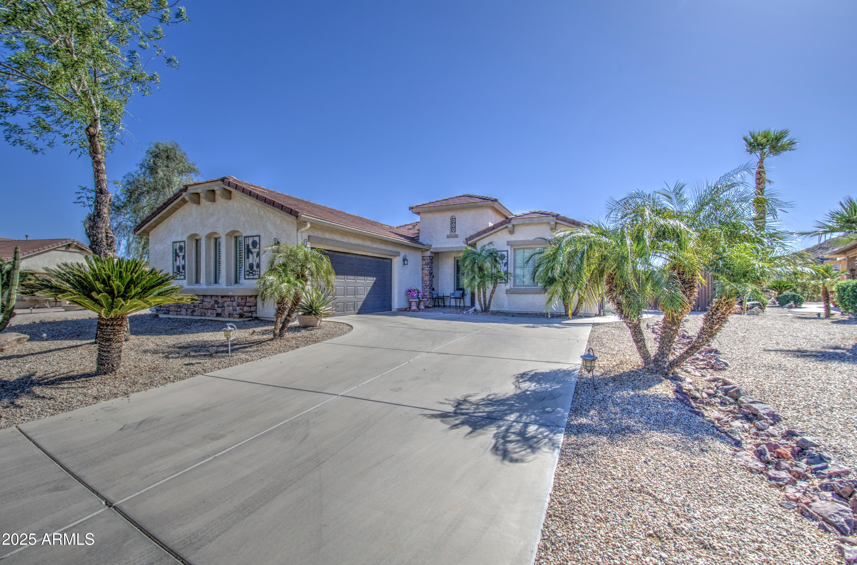 32241 N DOG LEG Court