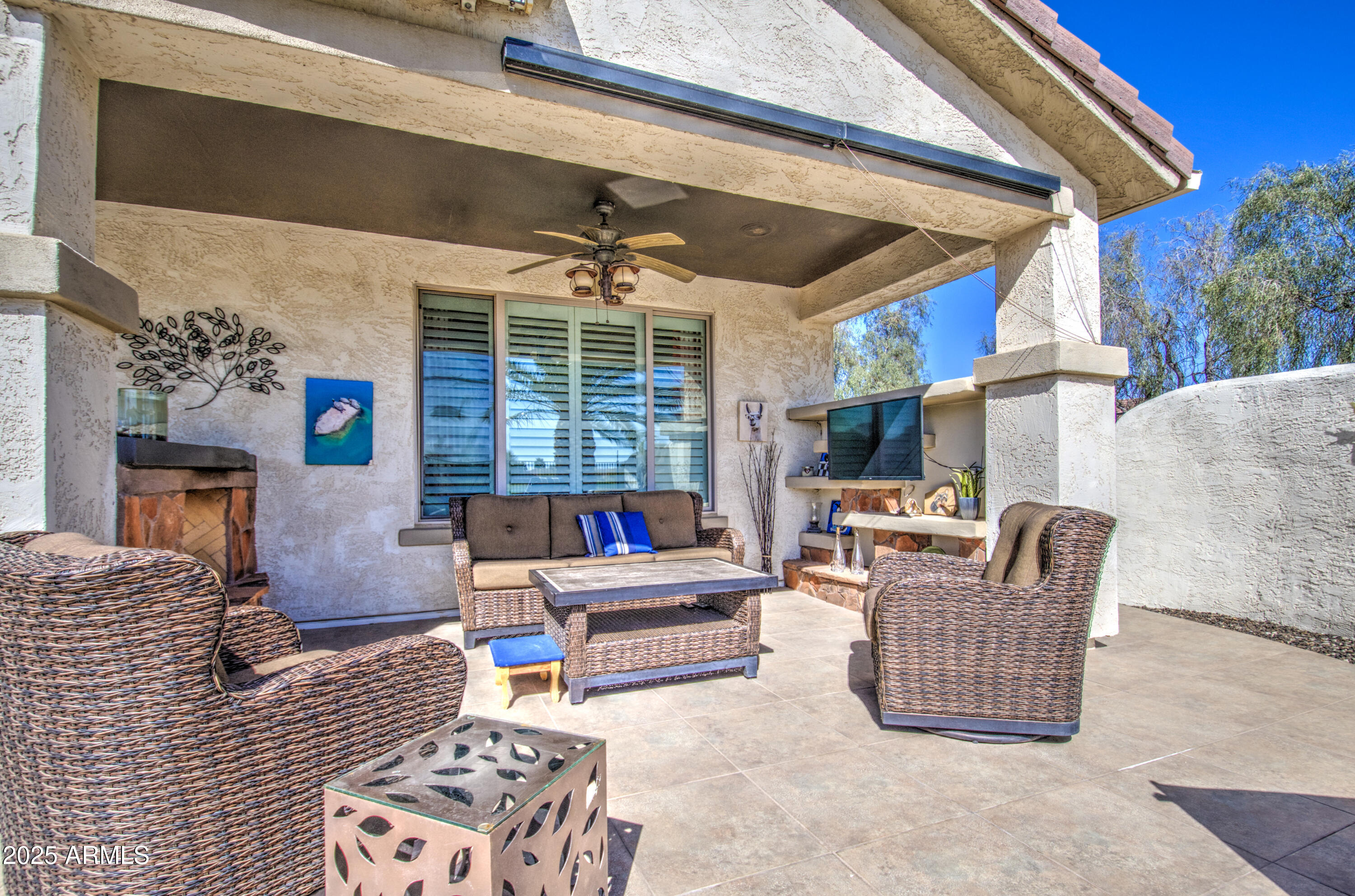 32241 N DOG LEG Court