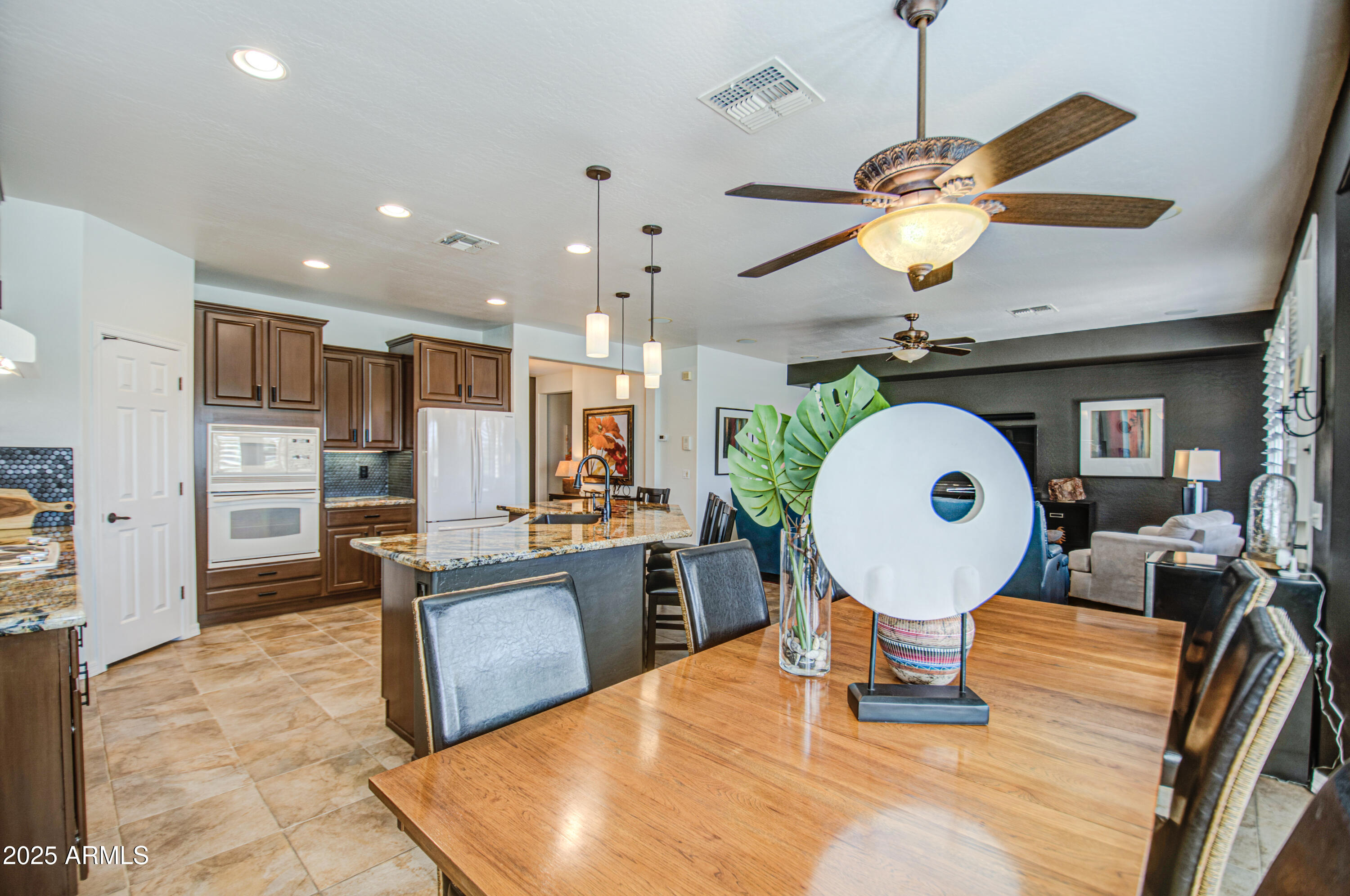 32241 N DOG LEG Court