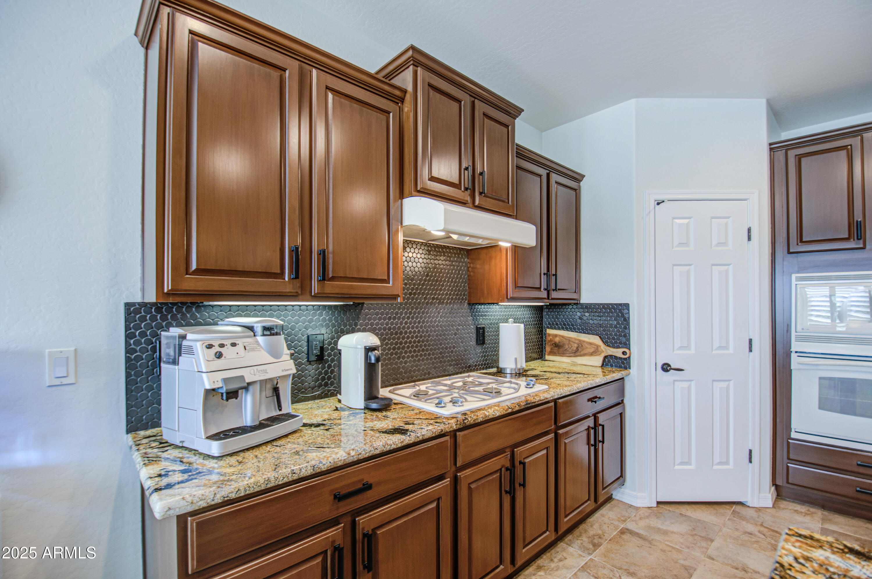 32241 N DOG LEG Court