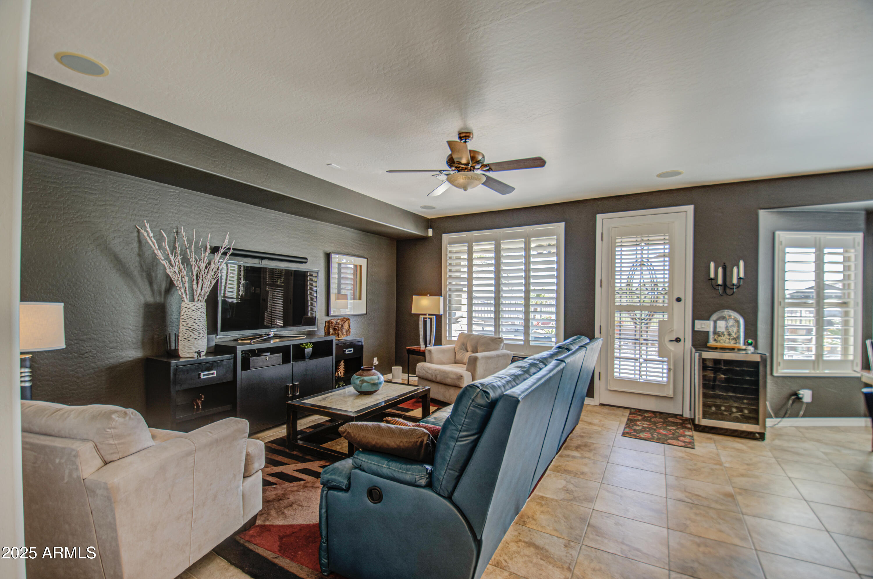 32241 N DOG LEG Court