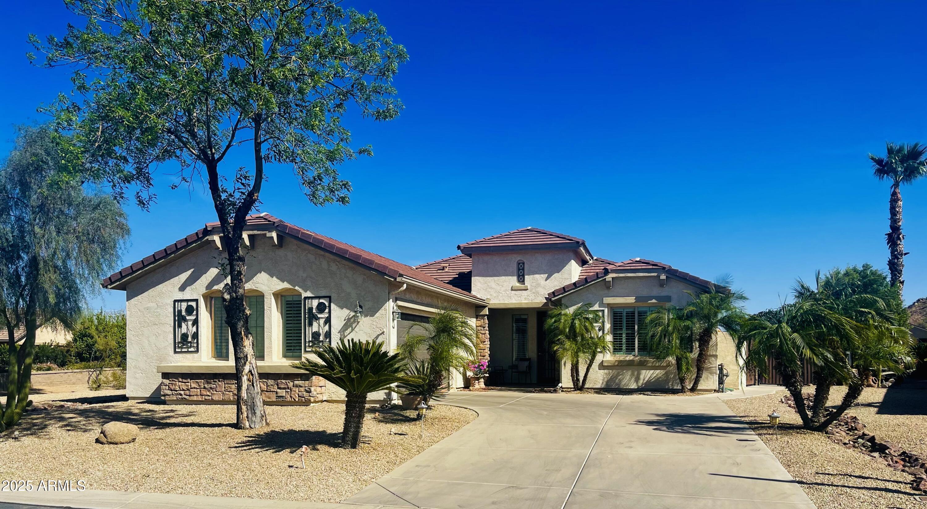 32241 N DOG LEG Court