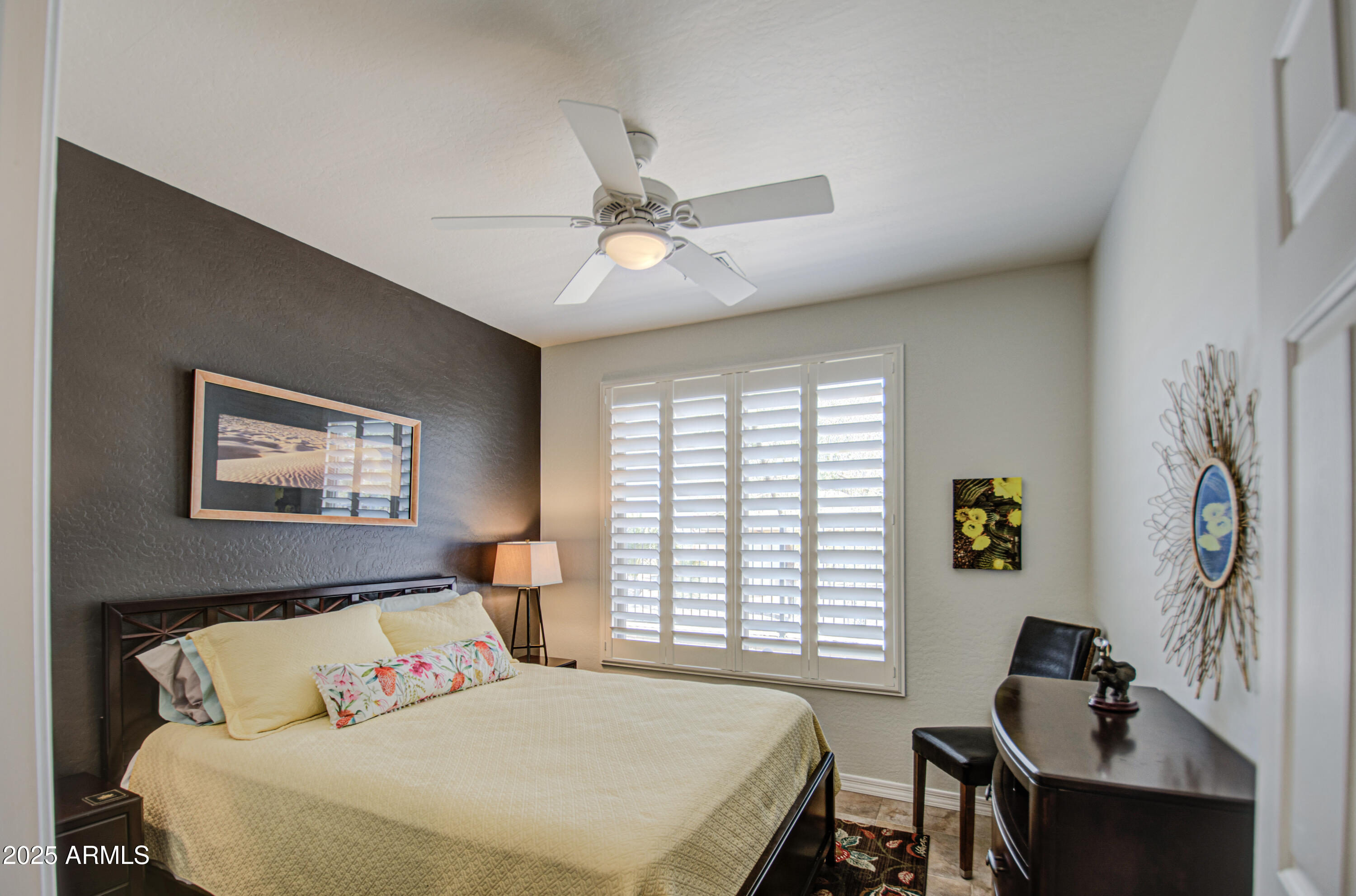 32241 N DOG LEG Court