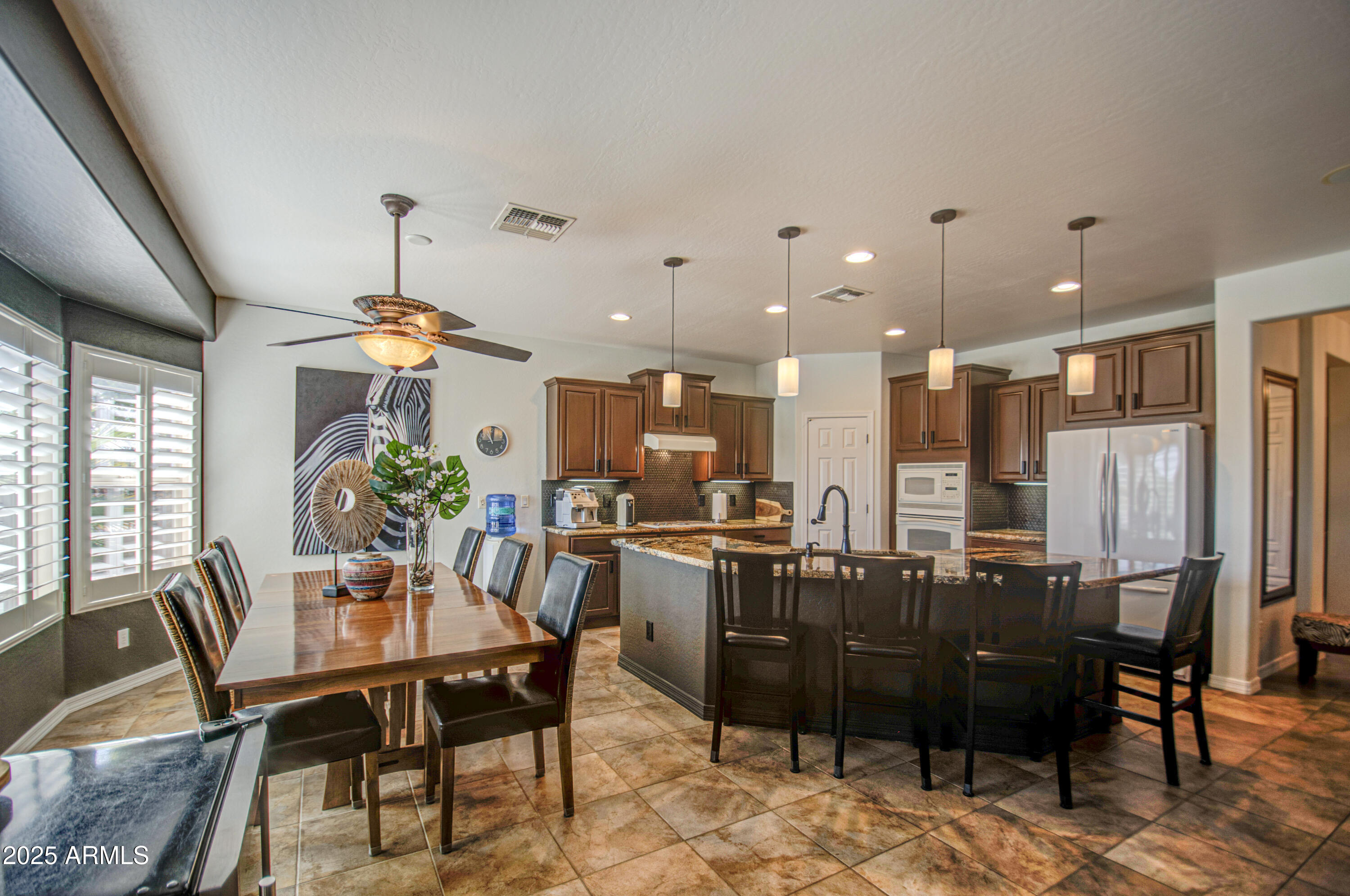 32241 N DOG LEG Court