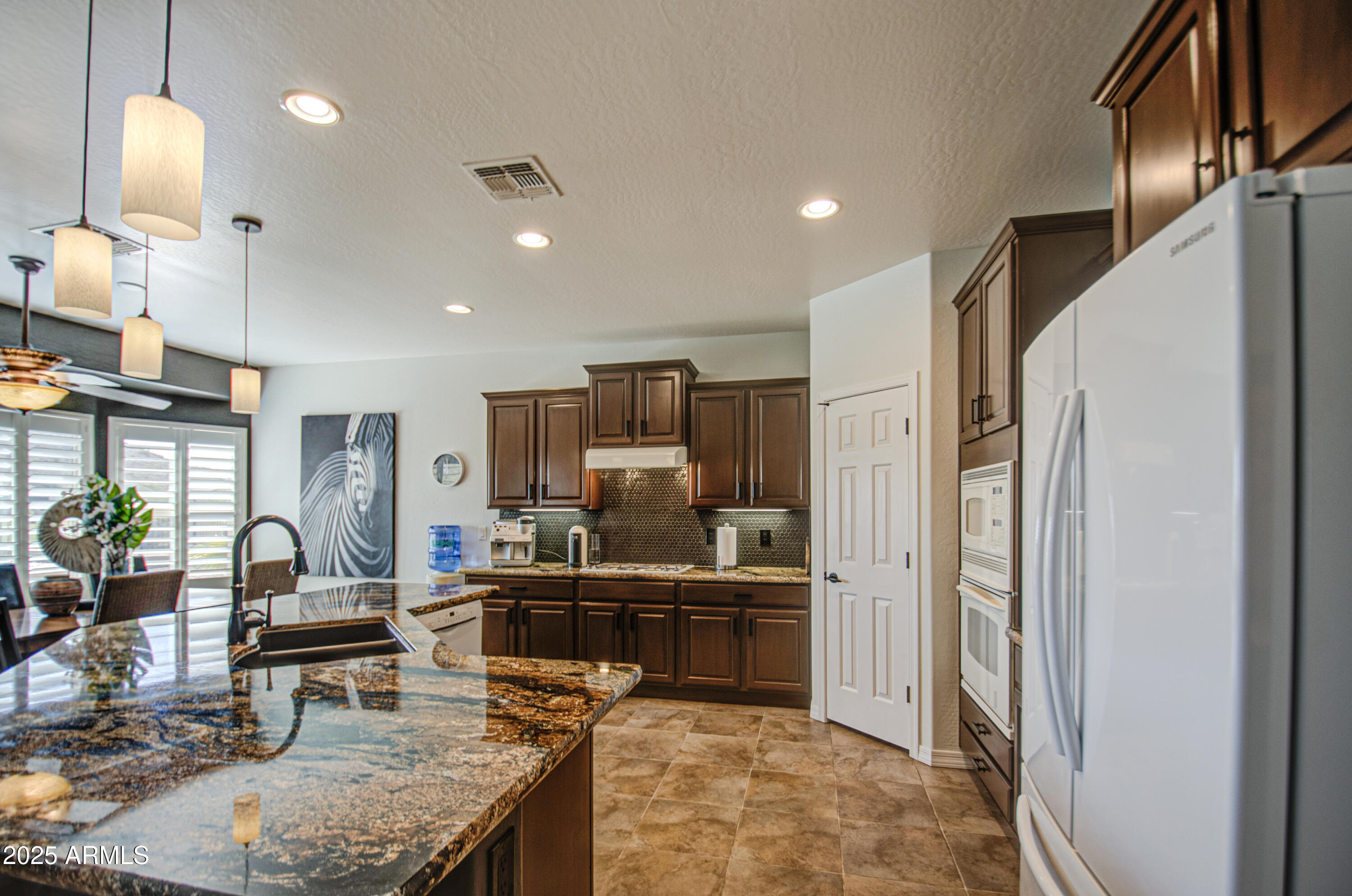 32241 N DOG LEG Court