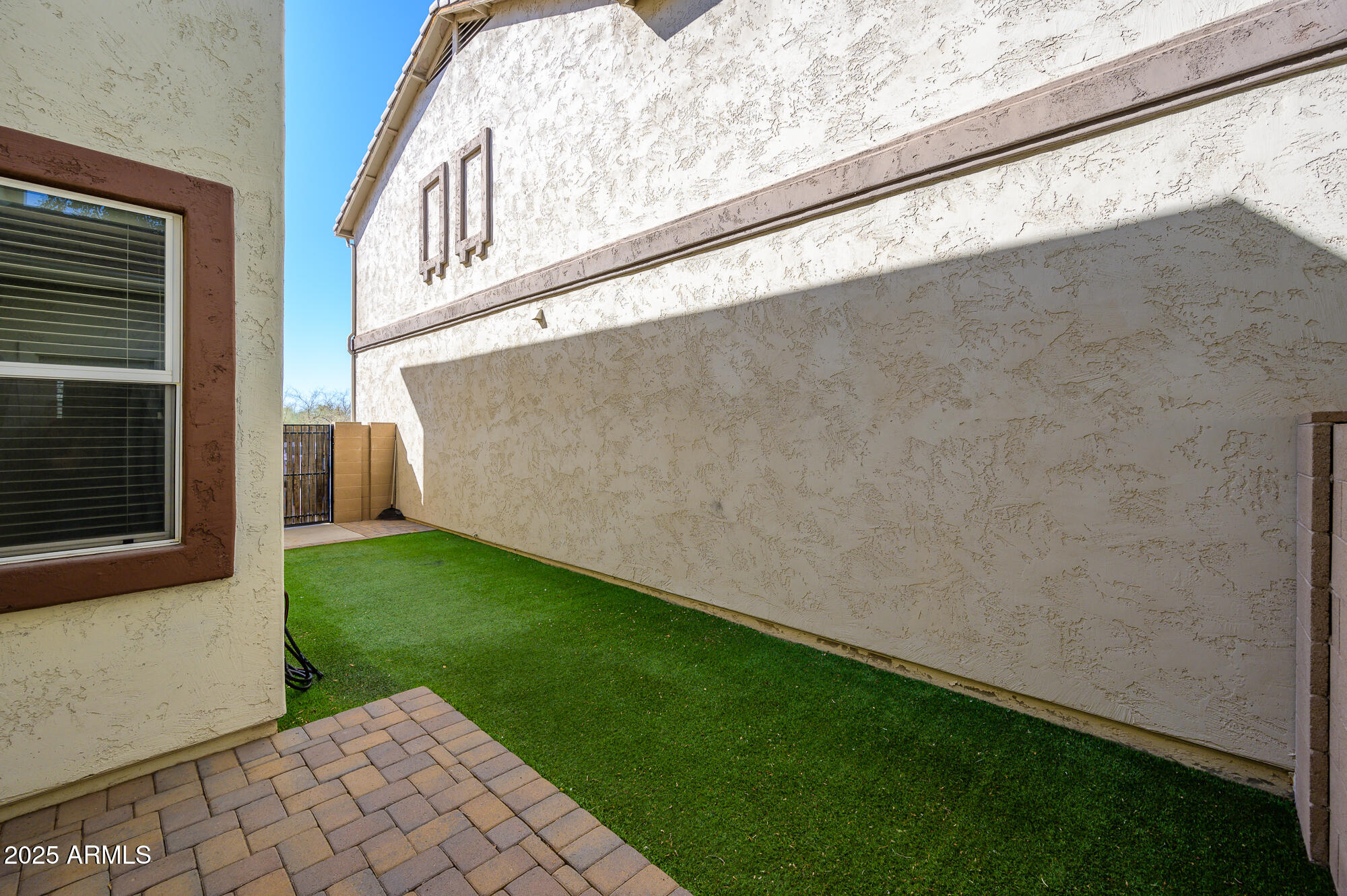 10219 E Isleta Avenue