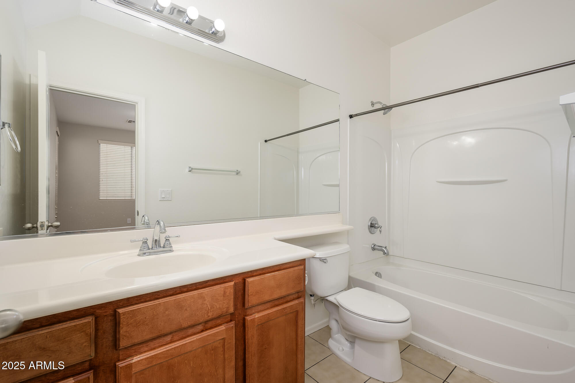 10219 E Isleta Avenue