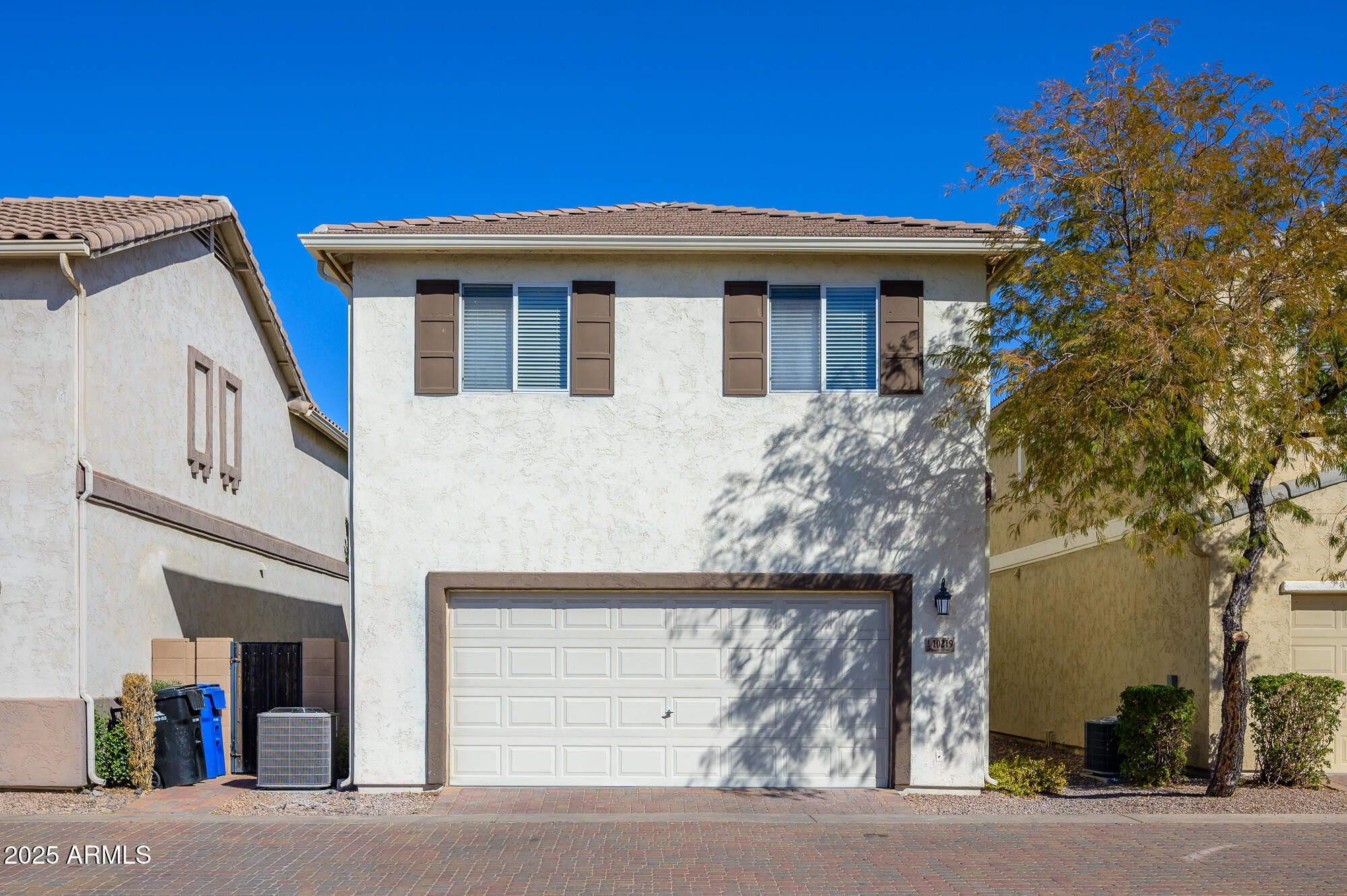 10219 E Isleta Avenue