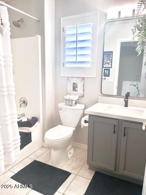 3921 E RUNAWAY BAY Place