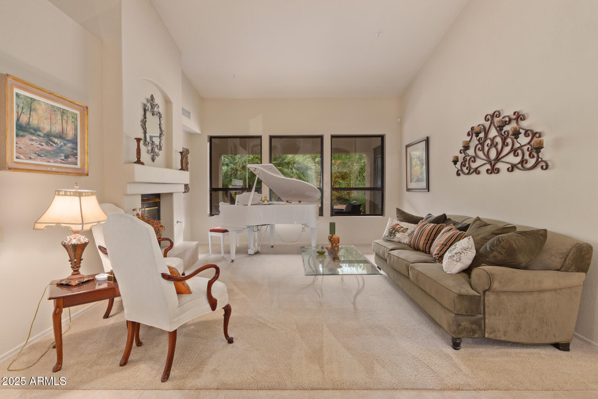 9104 E HILLERY Drive