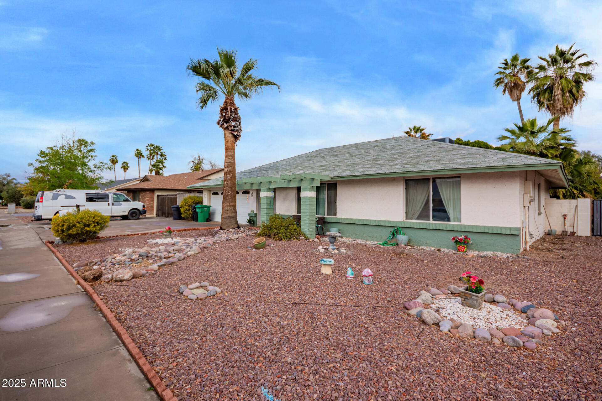 848 W KEATING Avenue