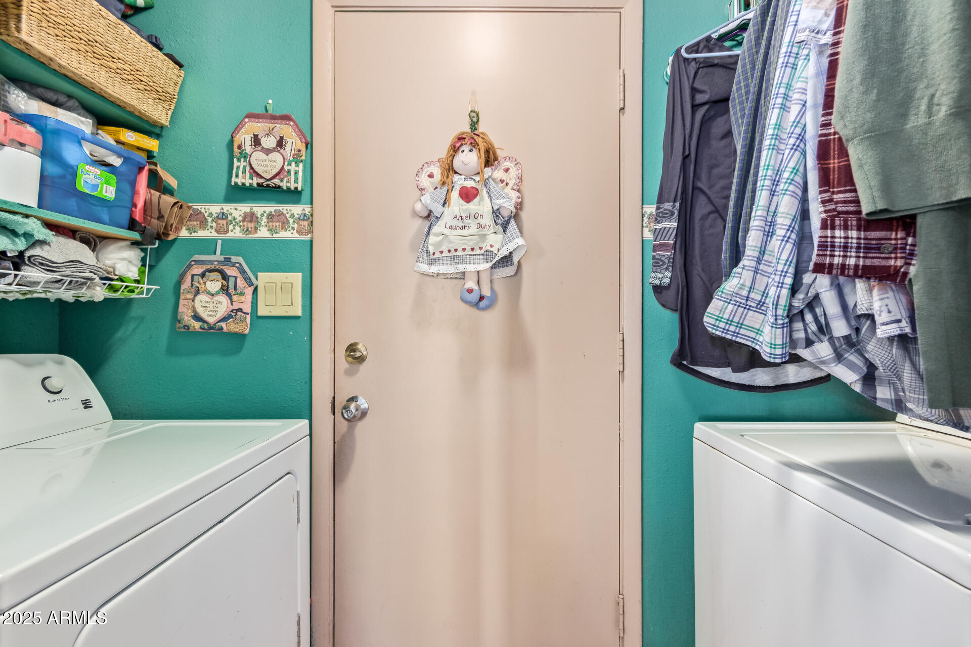 848 W KEATING Avenue