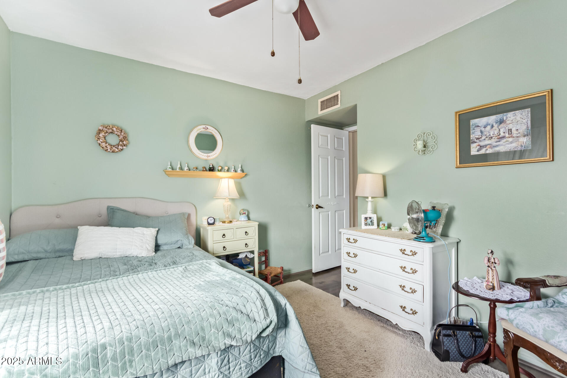 848 W KEATING Avenue