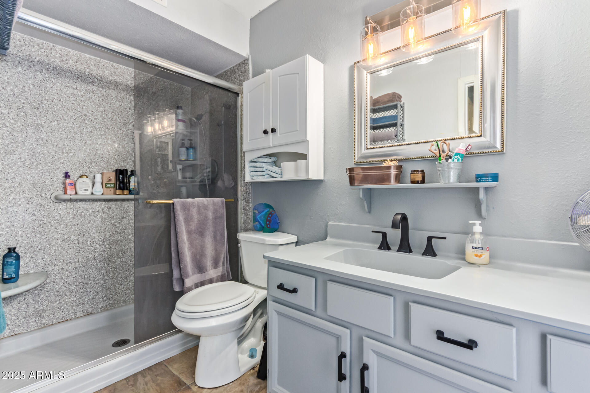 848 W KEATING Avenue