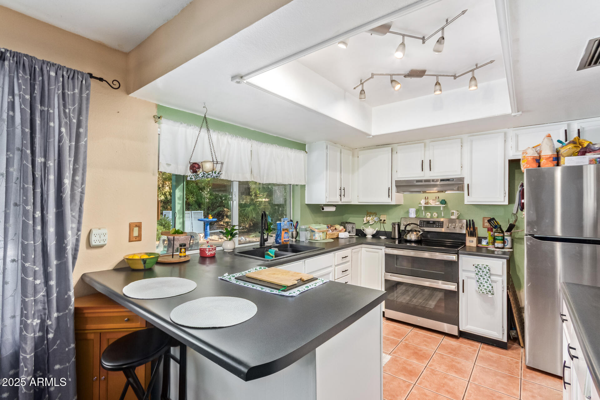 848 W KEATING Avenue