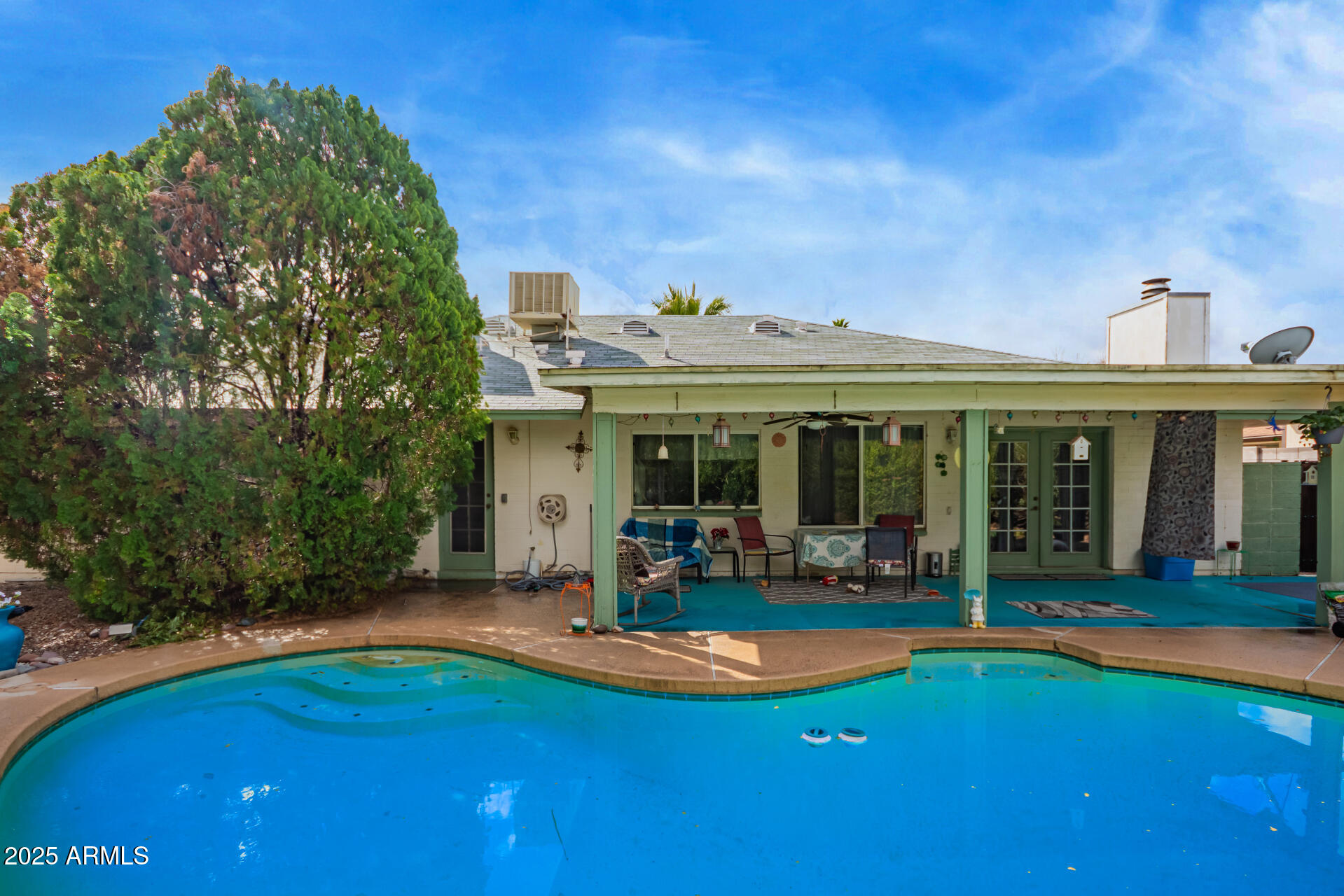 848 W KEATING Avenue