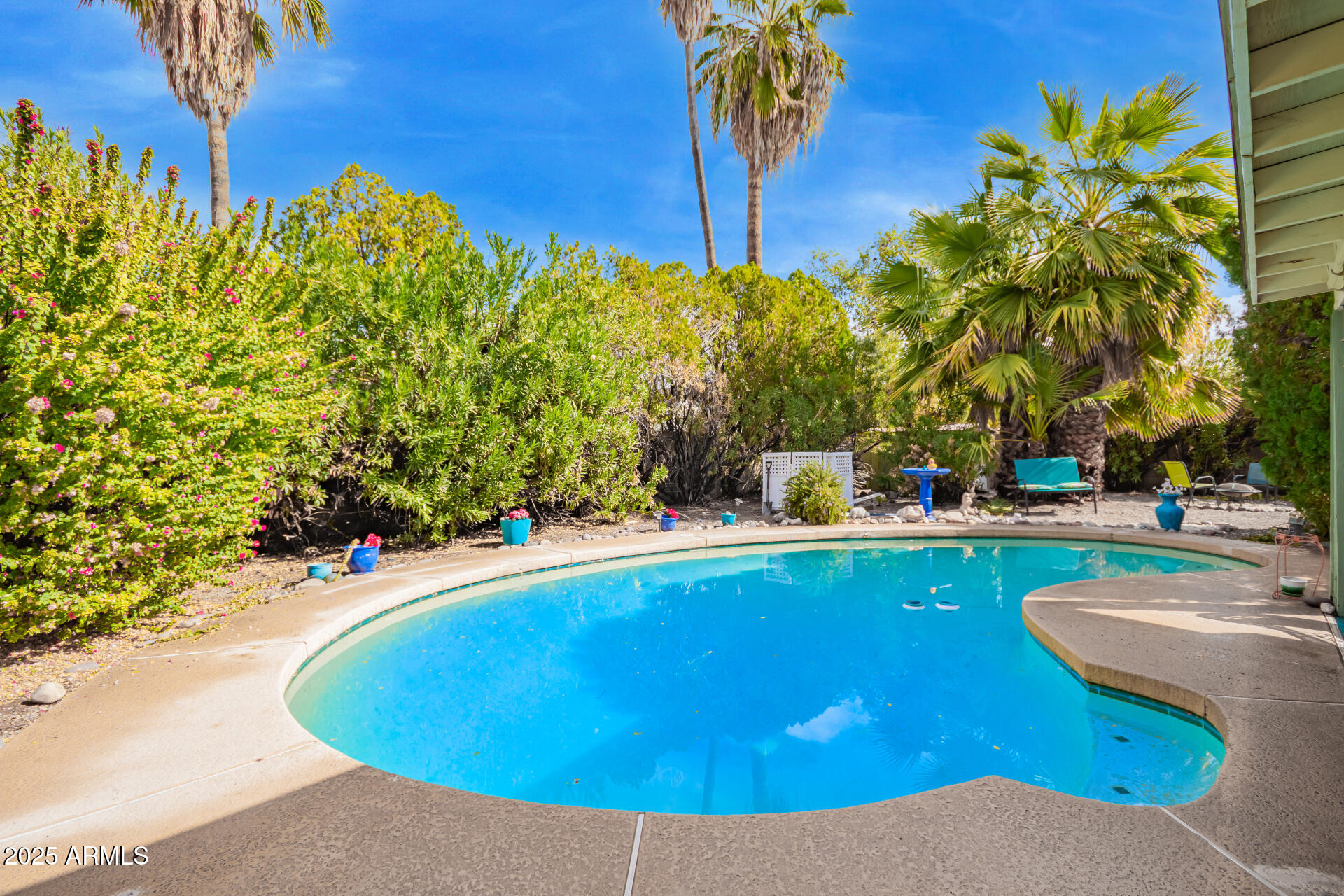 848 W KEATING Avenue