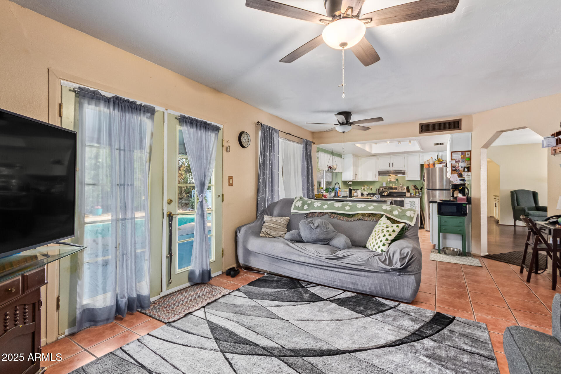 848 W KEATING Avenue