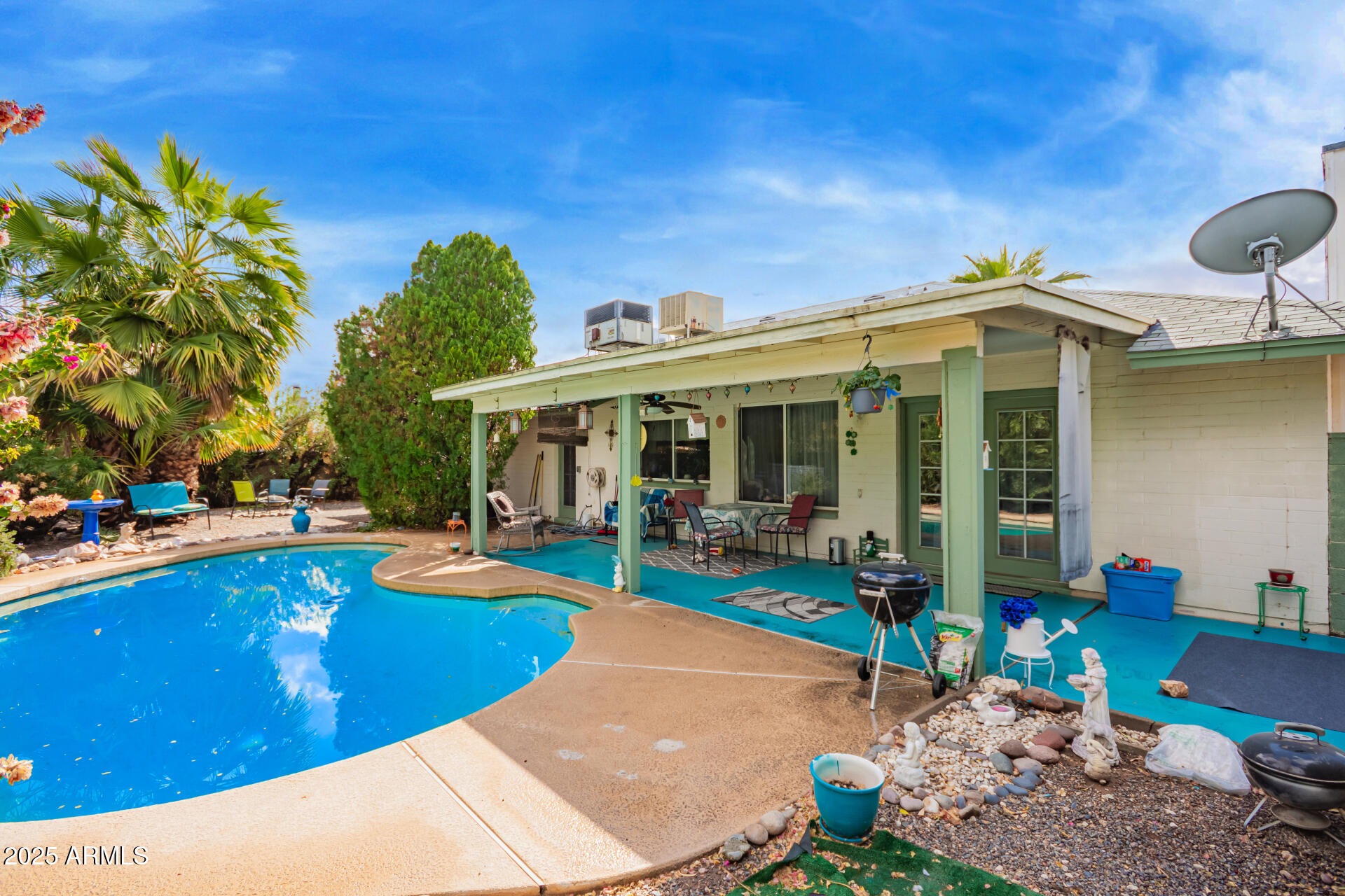 848 W KEATING Avenue