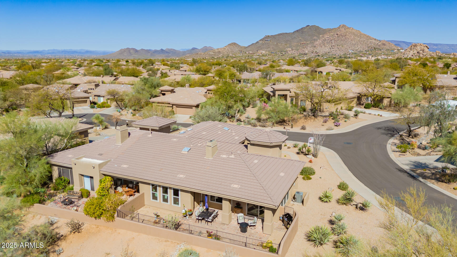 7411 E QUIEN SABE Way