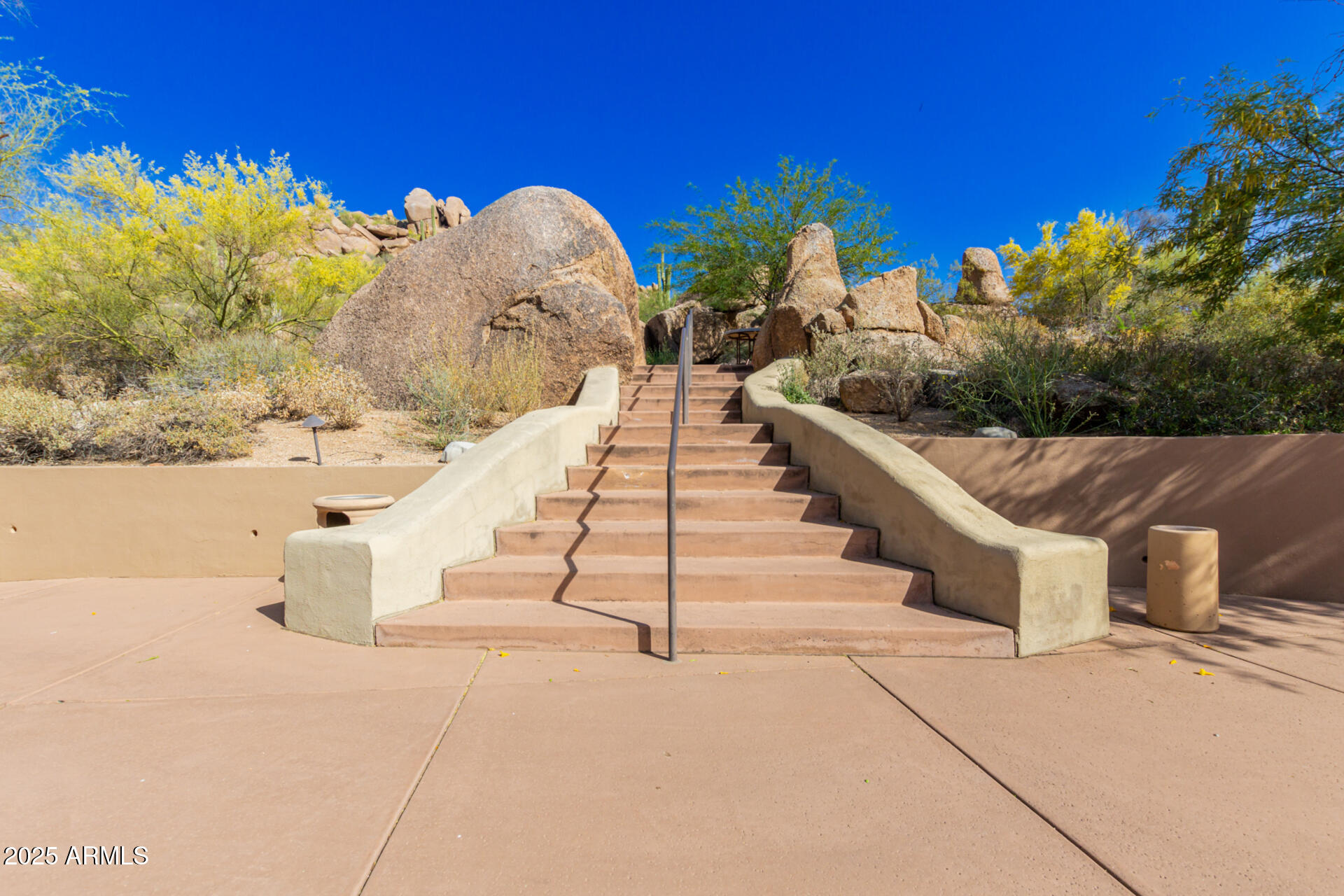 7411 E QUIEN SABE Way