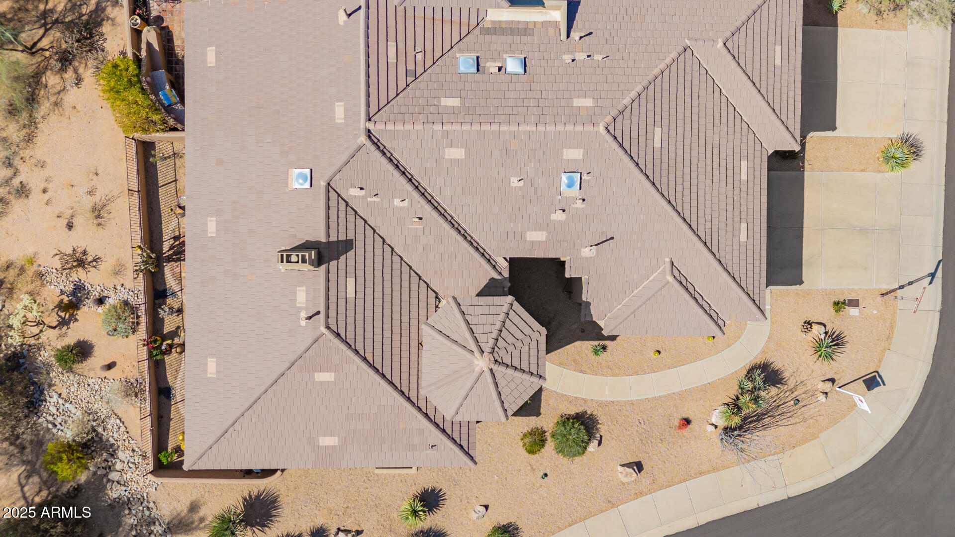 7411 E QUIEN SABE Way