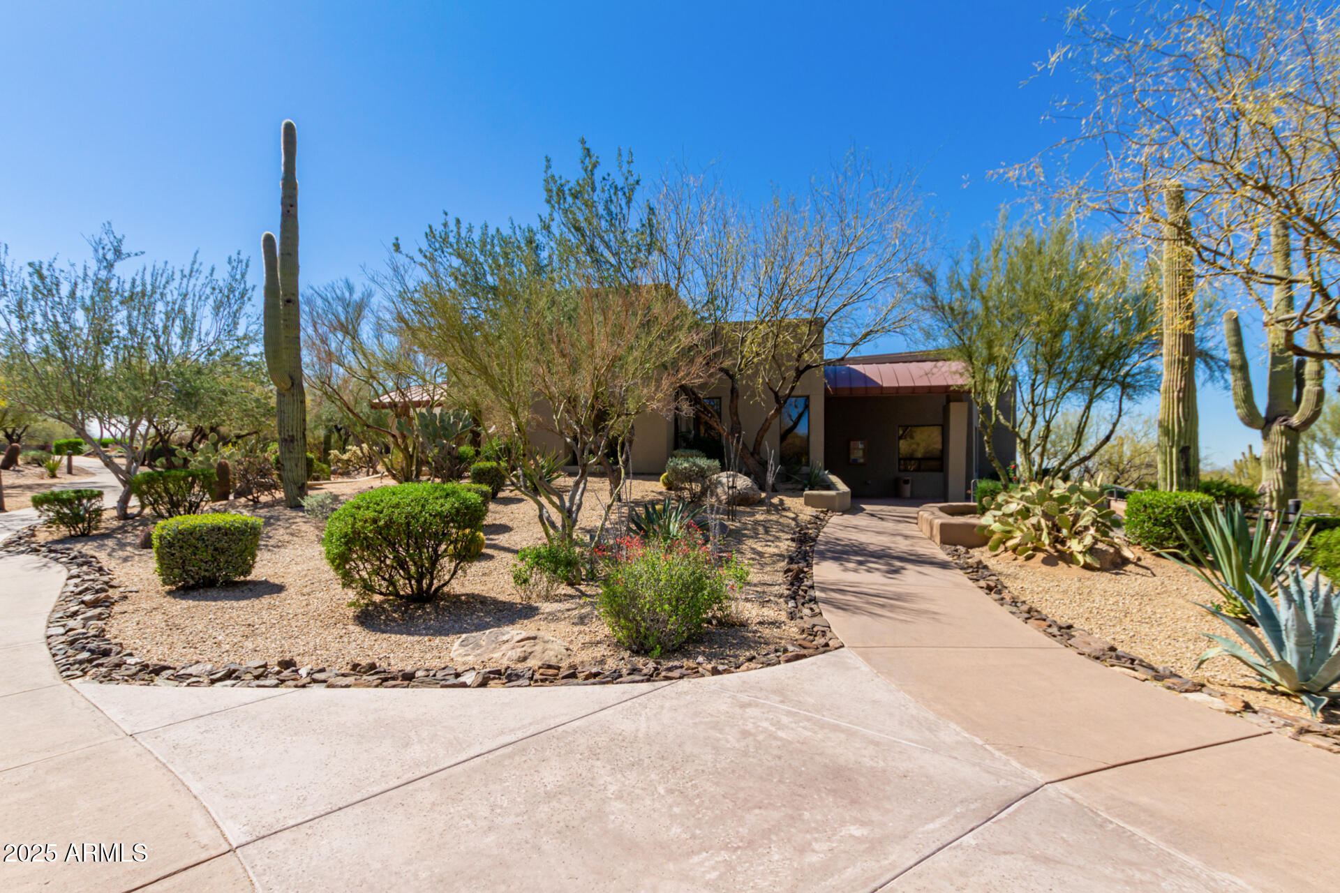 7411 E QUIEN SABE Way