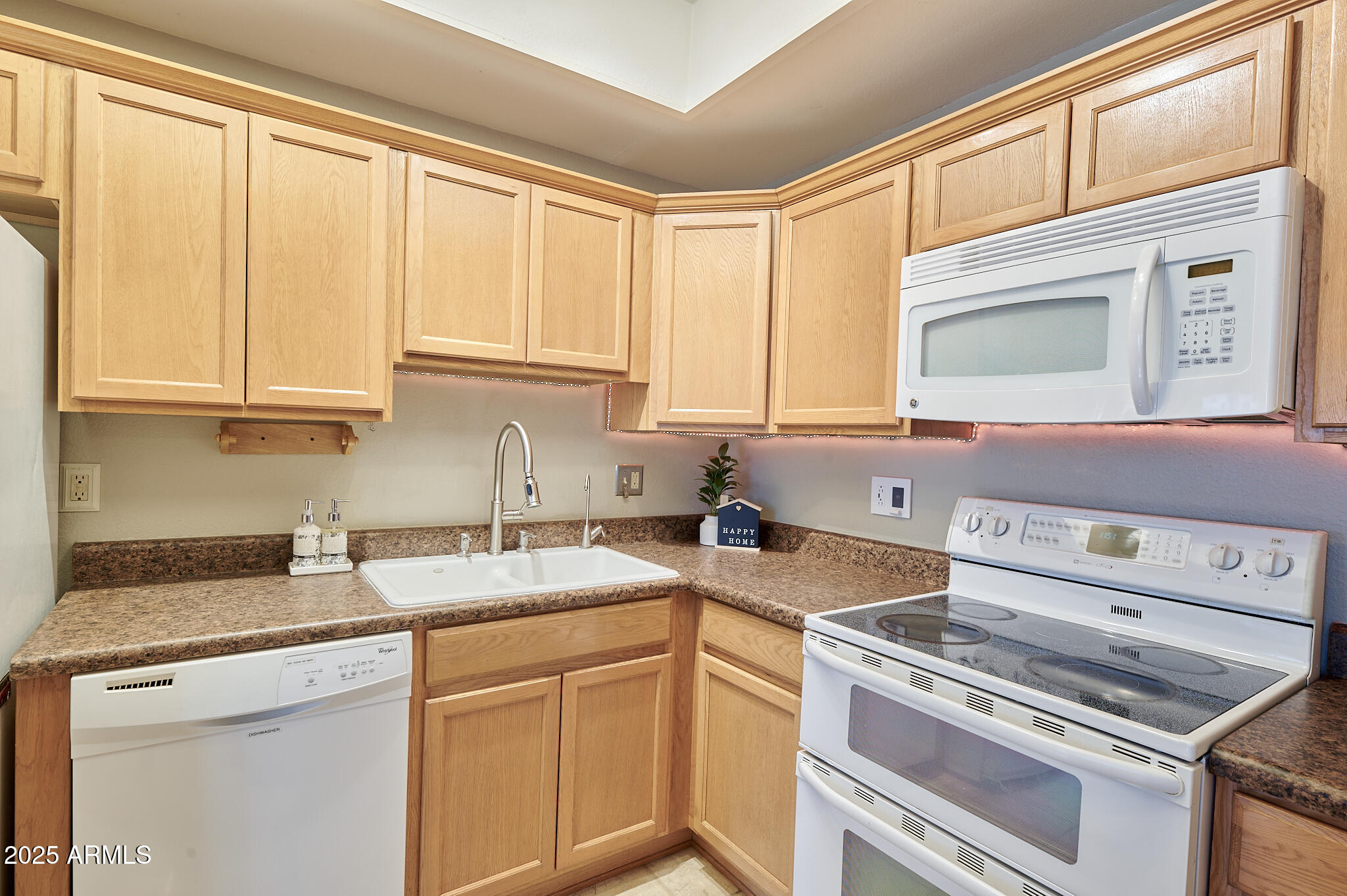 20 S BUENA VISTA Avenue, 207