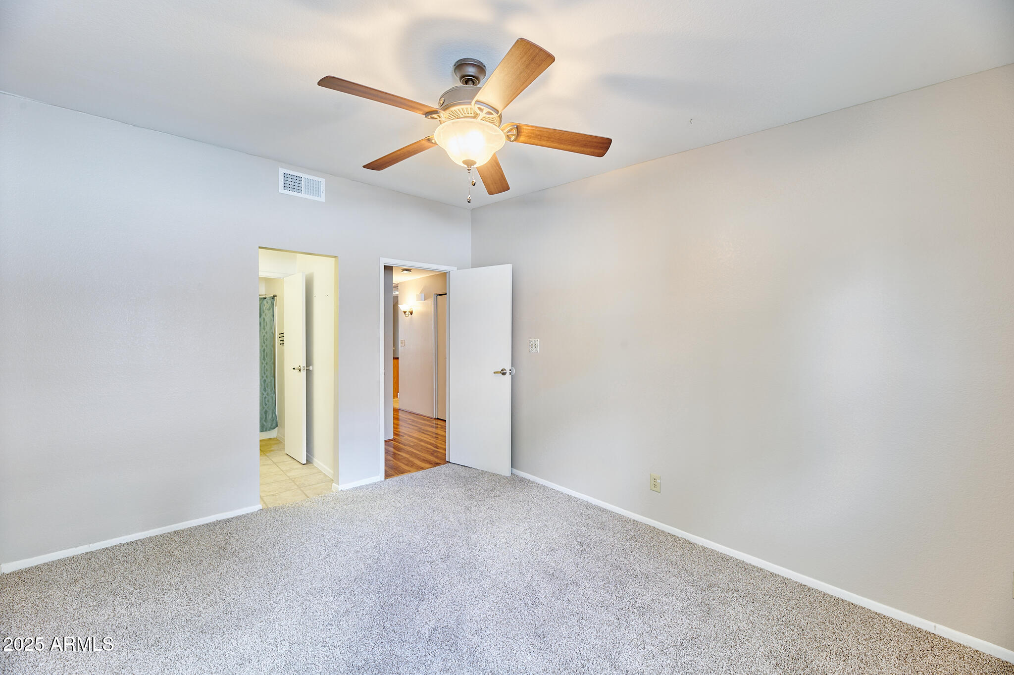 20 S BUENA VISTA Avenue, 207