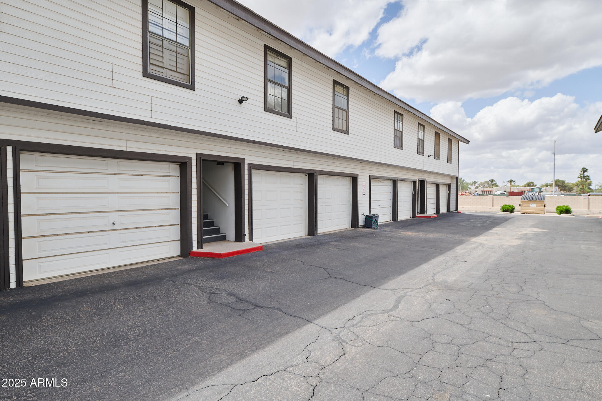 20 S BUENA VISTA Avenue, 207