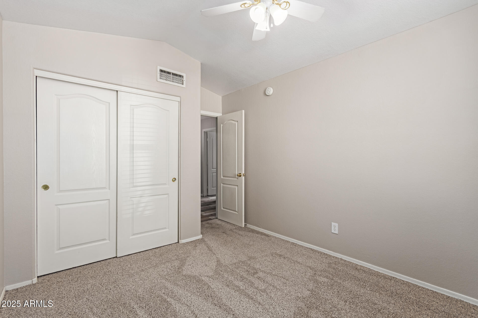 9423 E POSADA Avenue