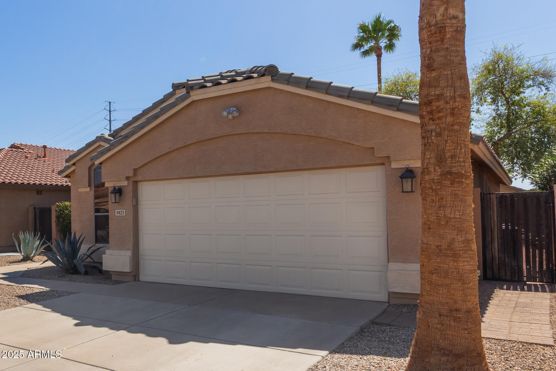 9423 E POSADA Avenue