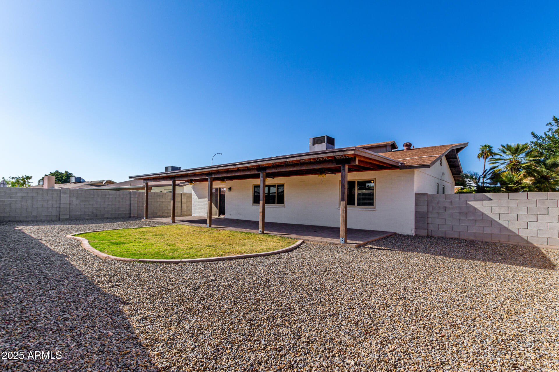 1215 W DUBLIN Street