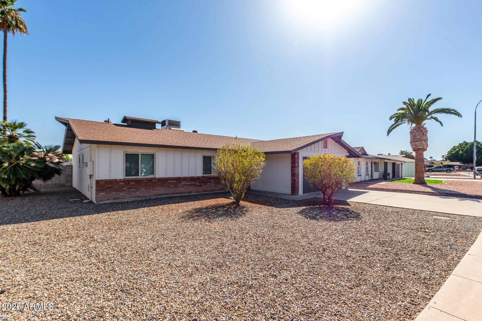 1215 W DUBLIN Street