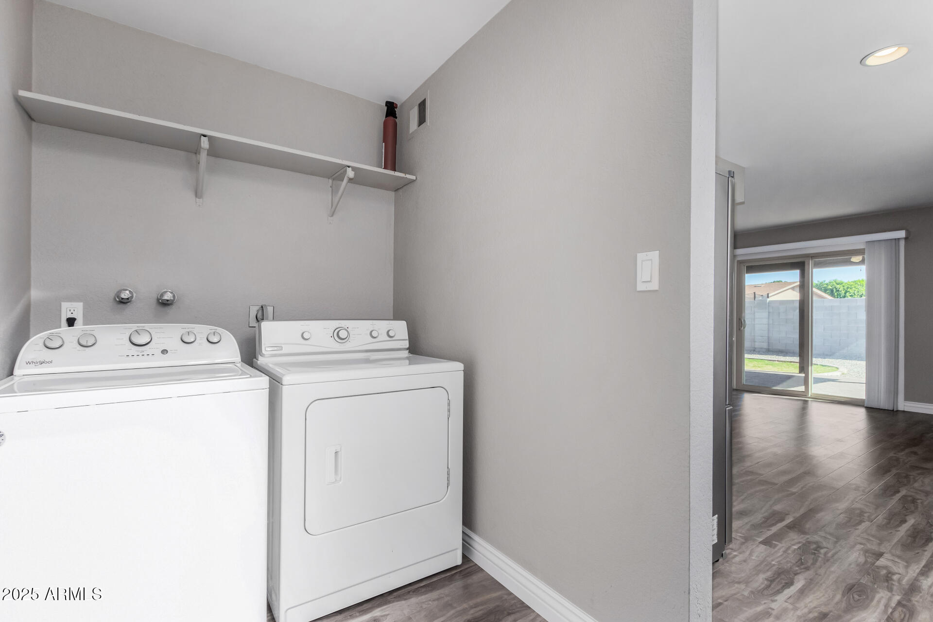 1215 W DUBLIN Street