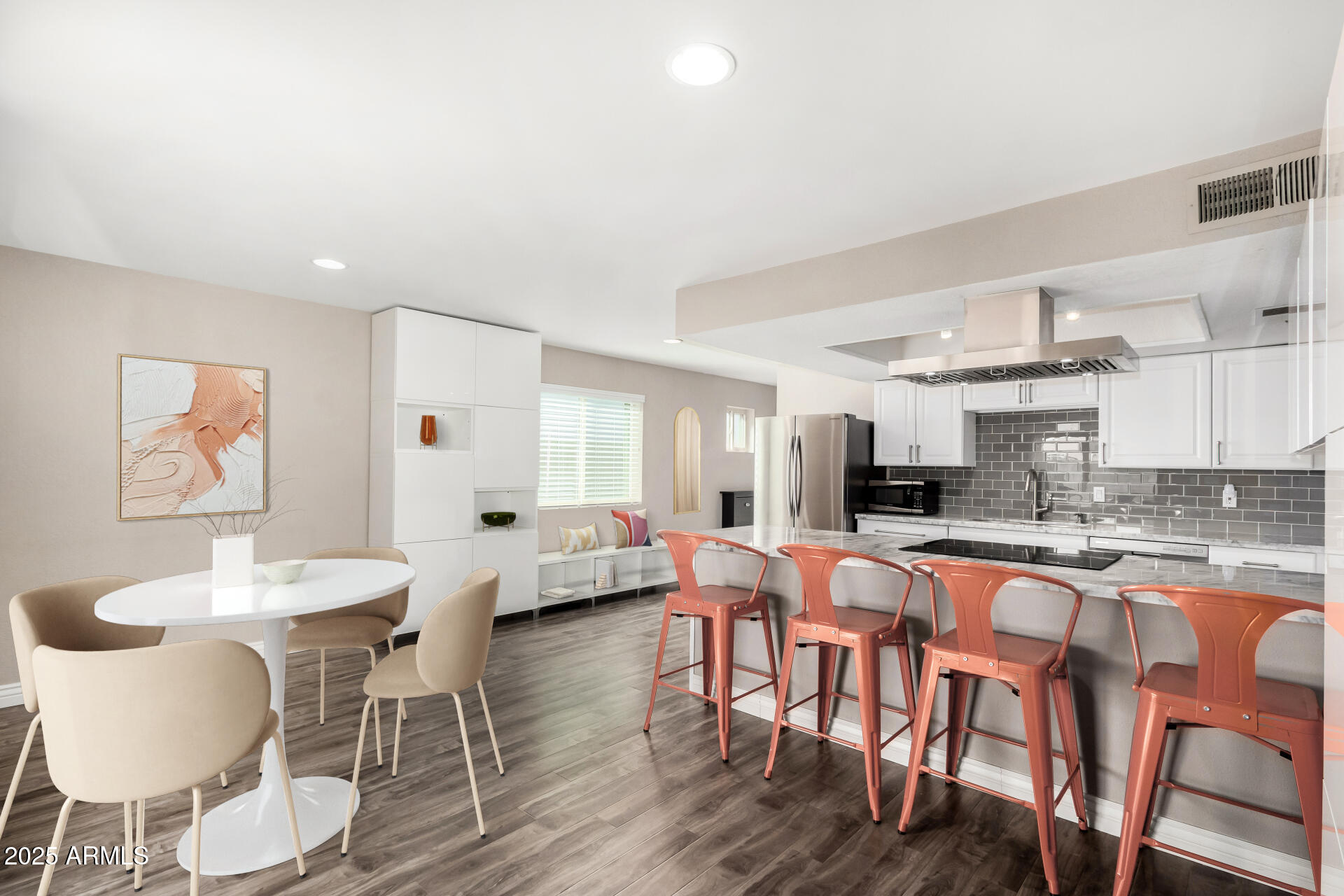 1215 W DUBLIN Street