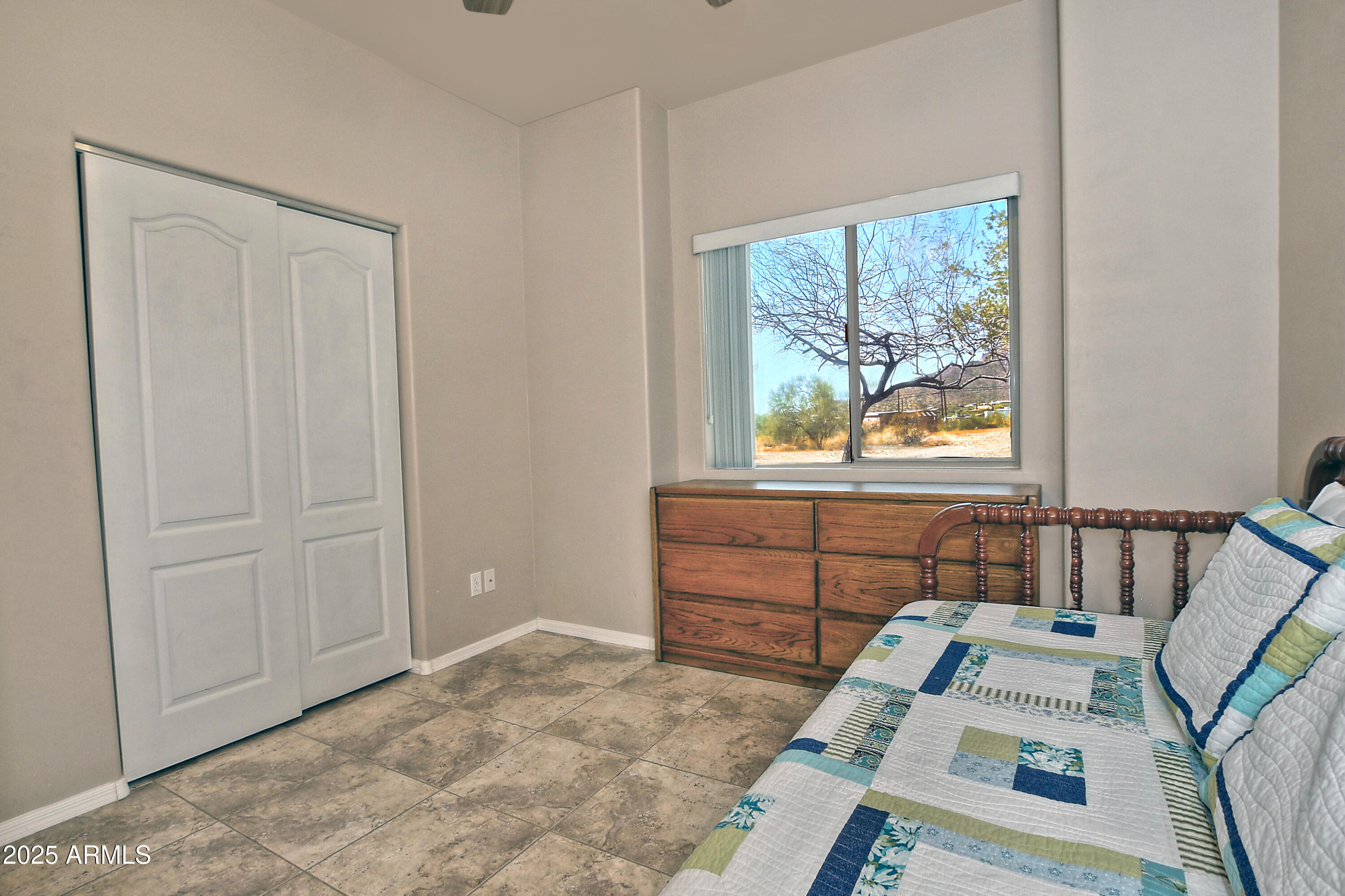 5117 N CHISHOLM Road