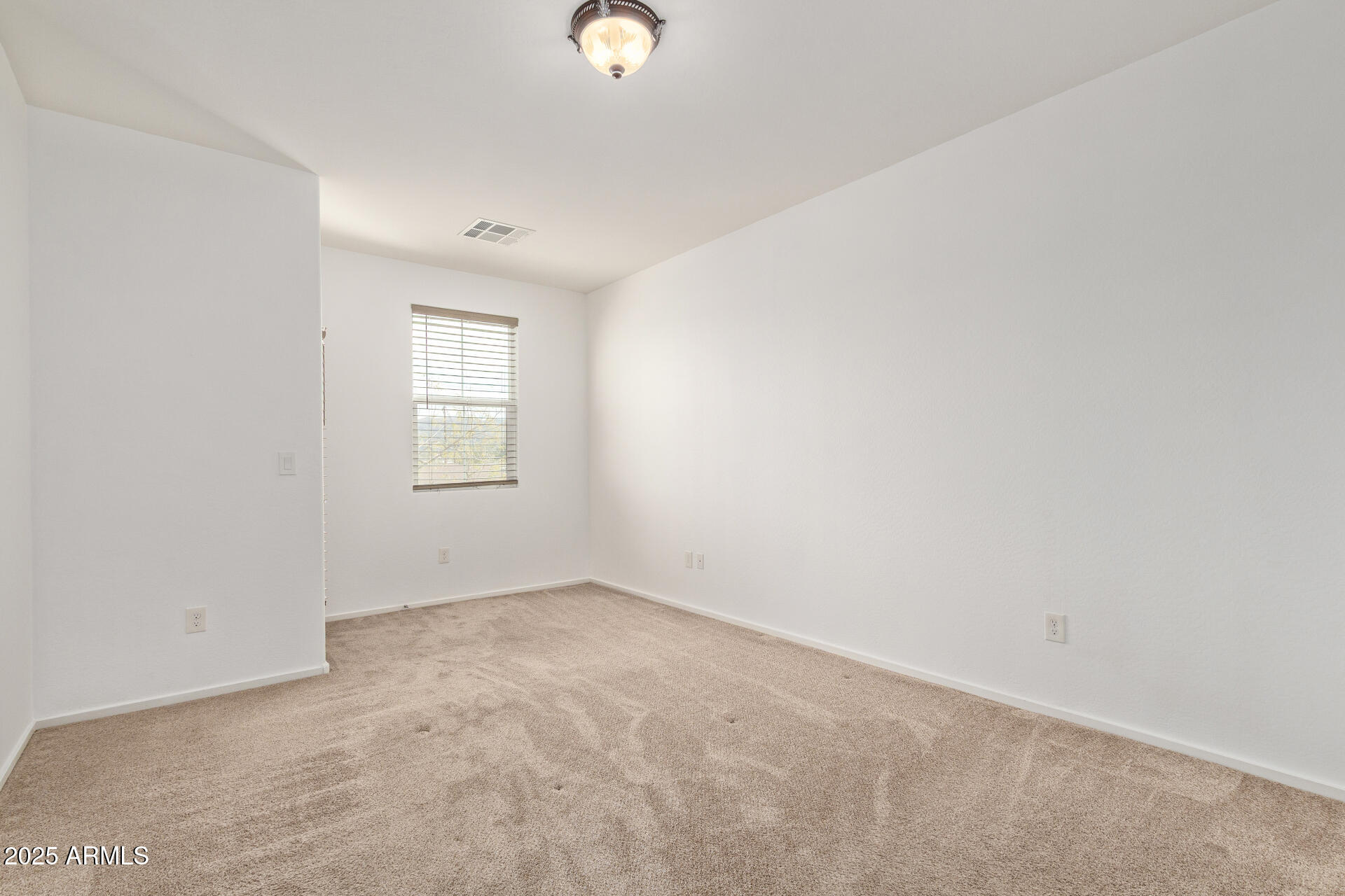 2323 E HUNTINGTON Drive