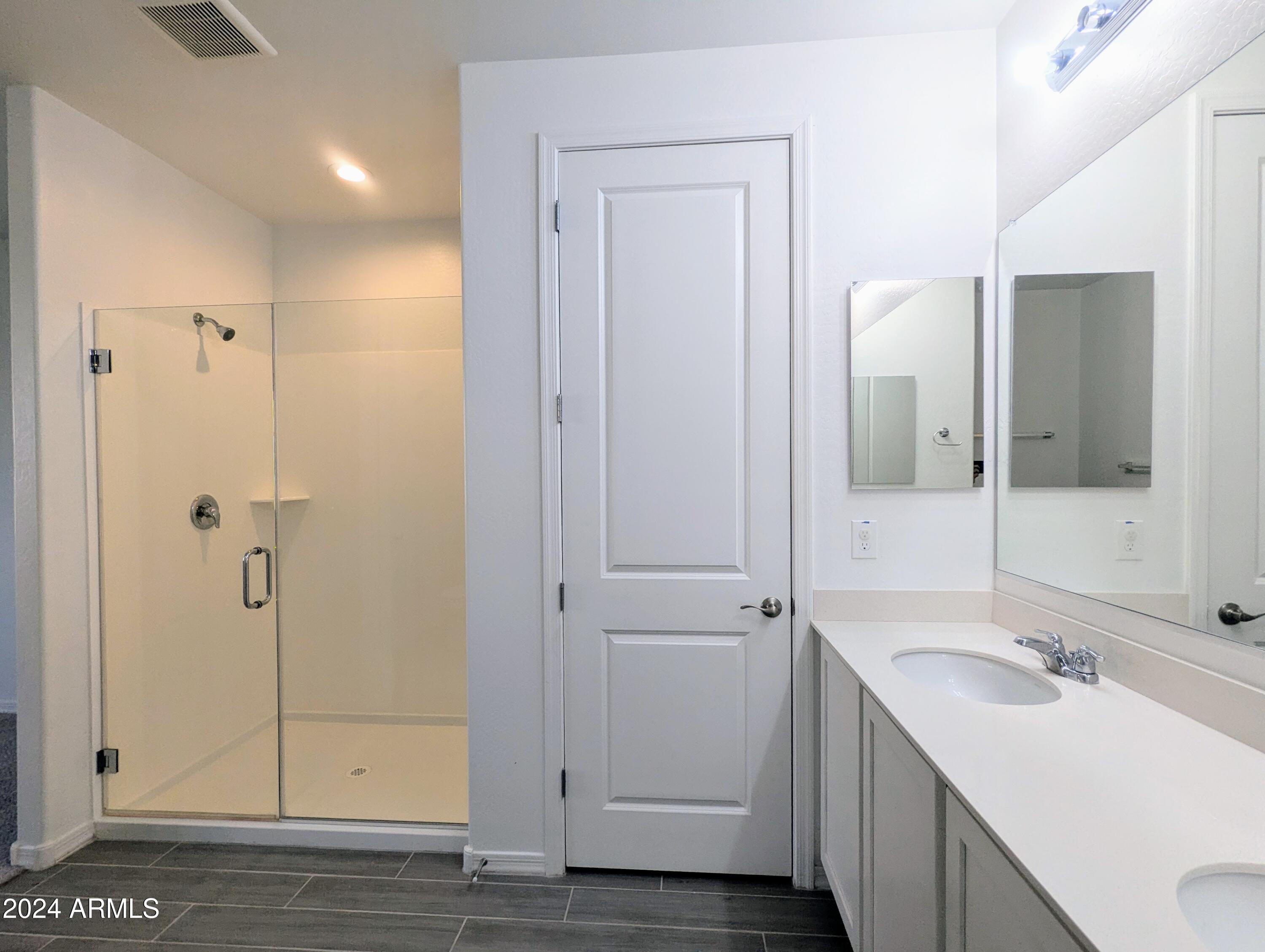 11326 E UPTON Avenue