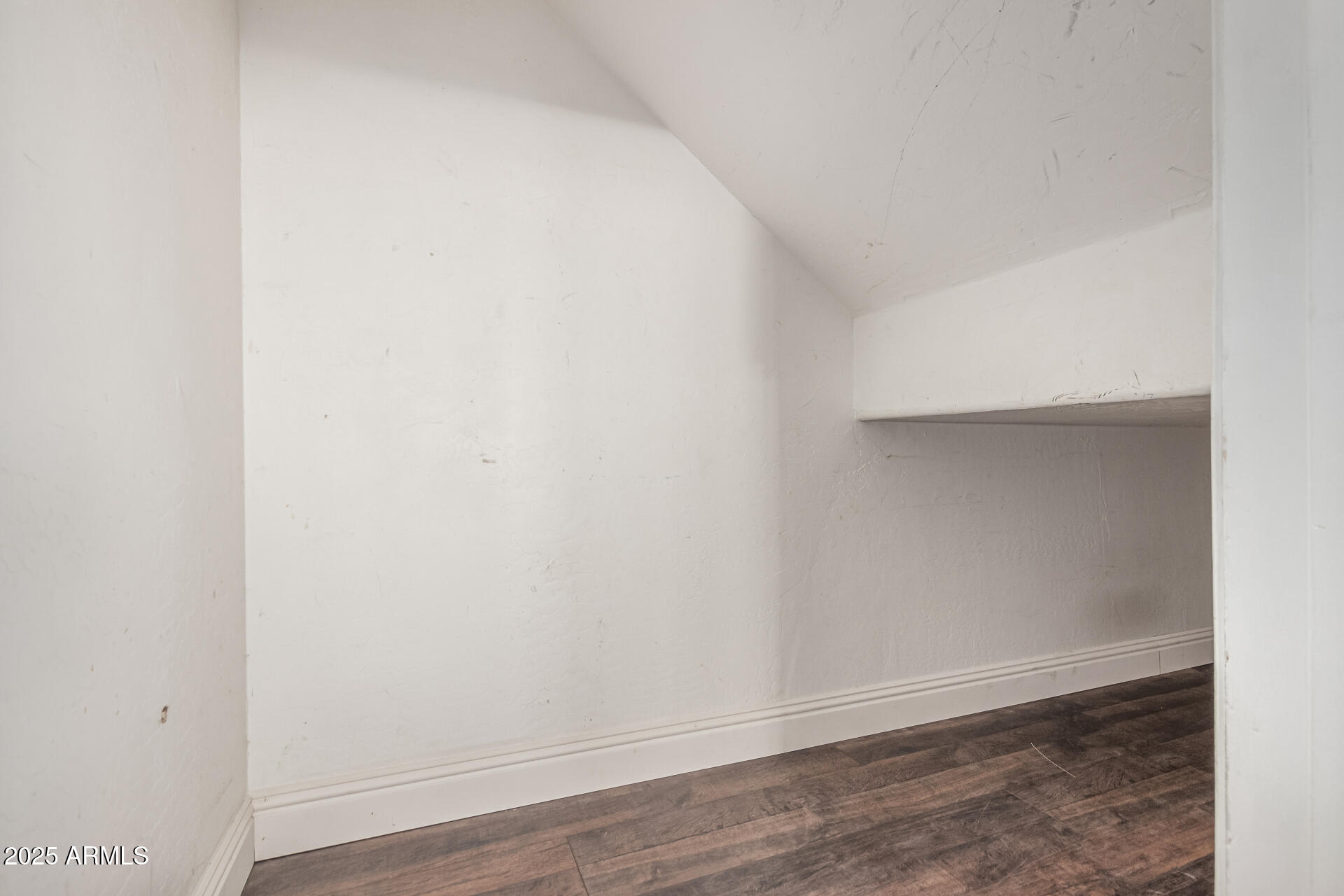 439 N COBBLESTONE Street