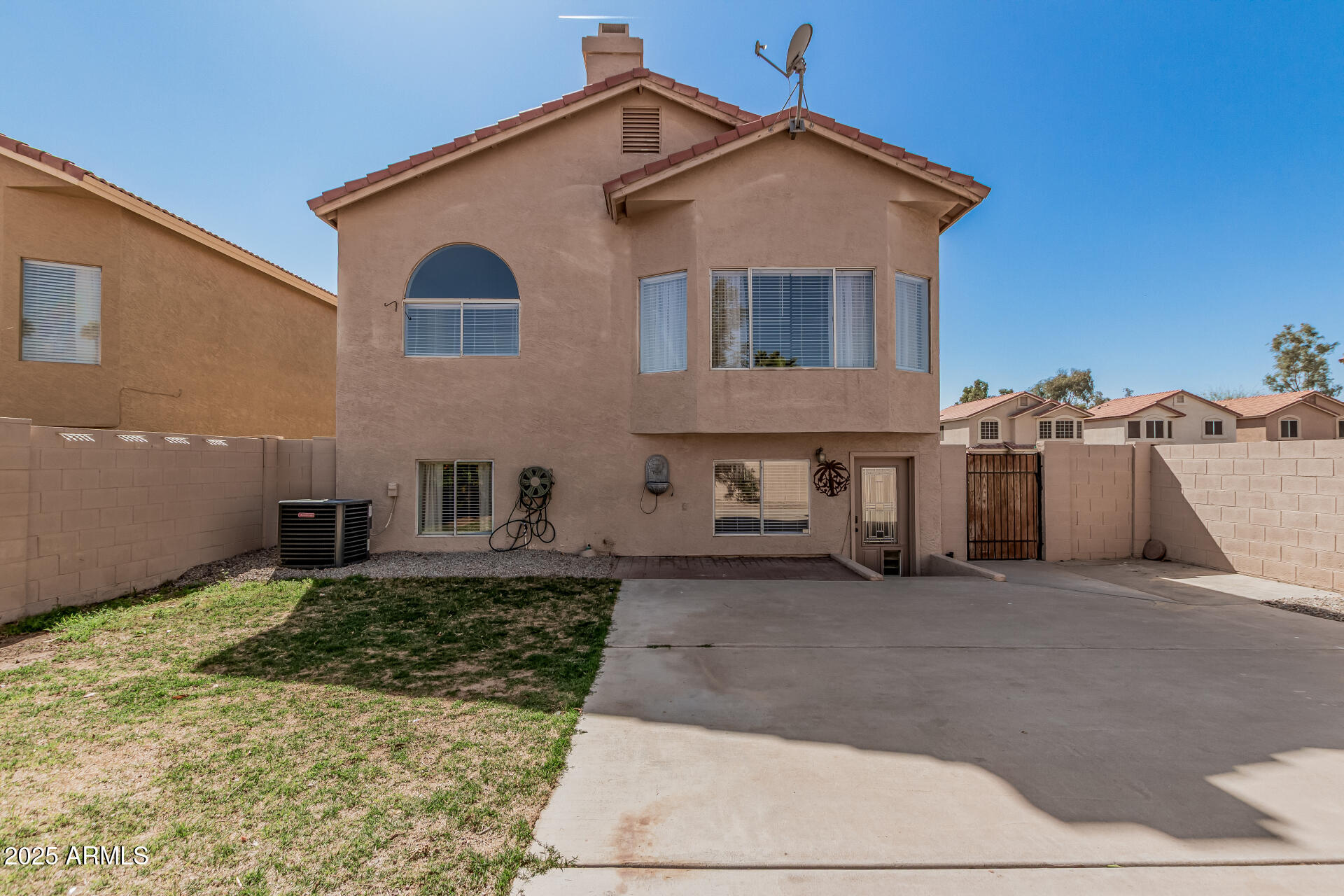 439 N COBBLESTONE Street