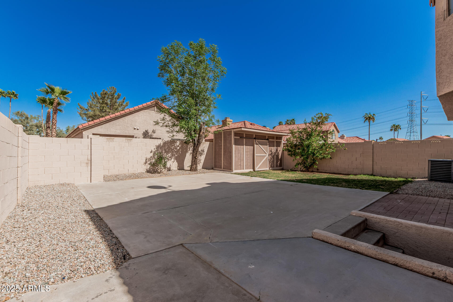 439 N COBBLESTONE Street