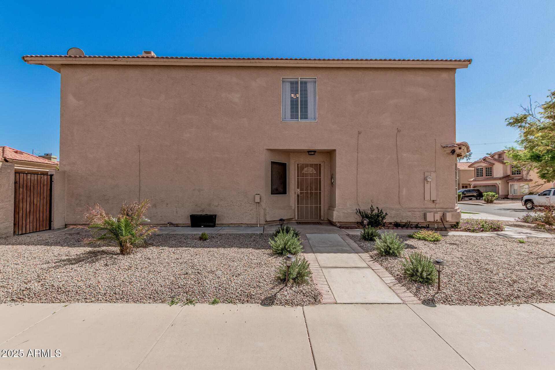 439 N COBBLESTONE Street