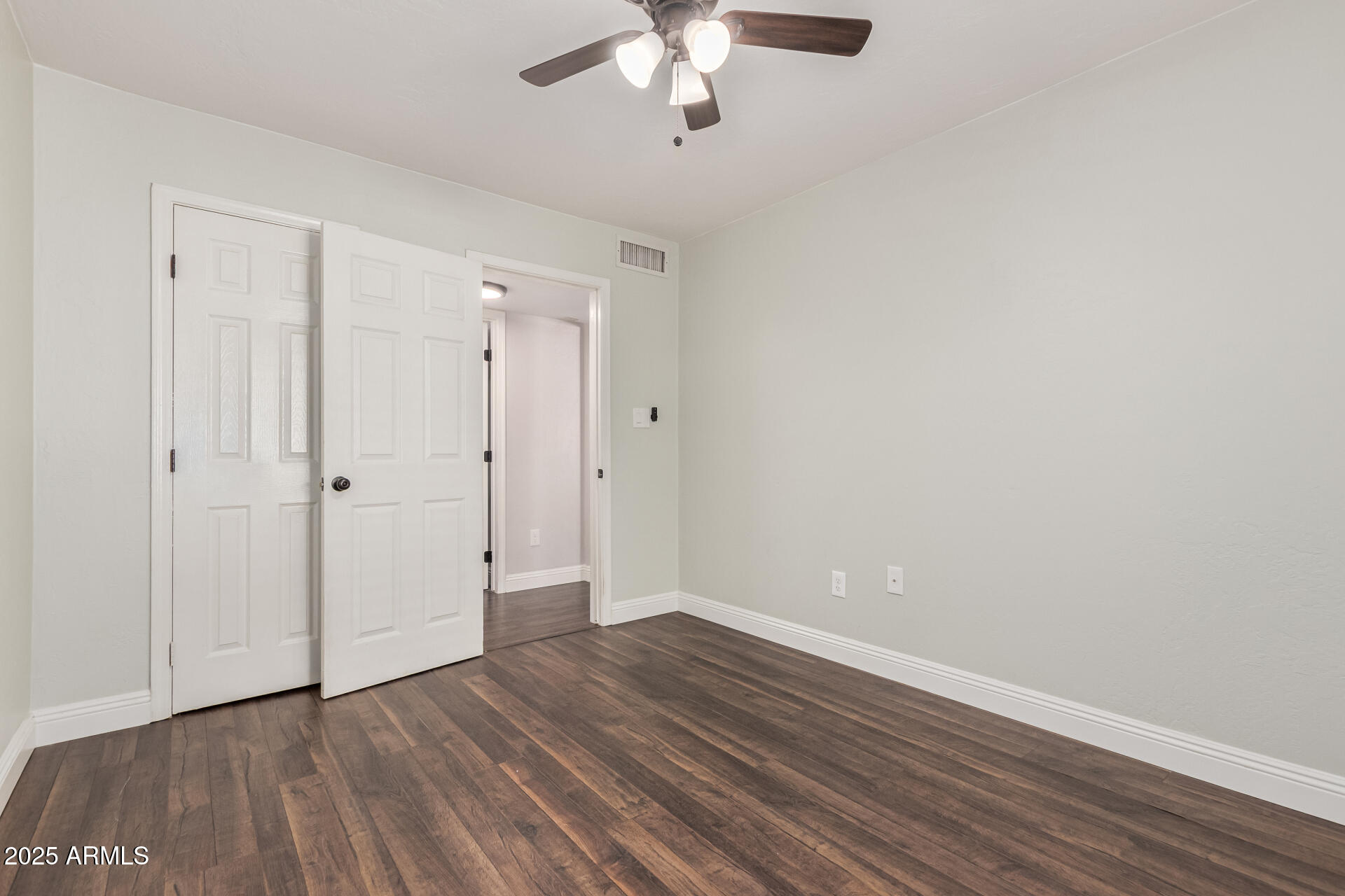 439 N COBBLESTONE Street