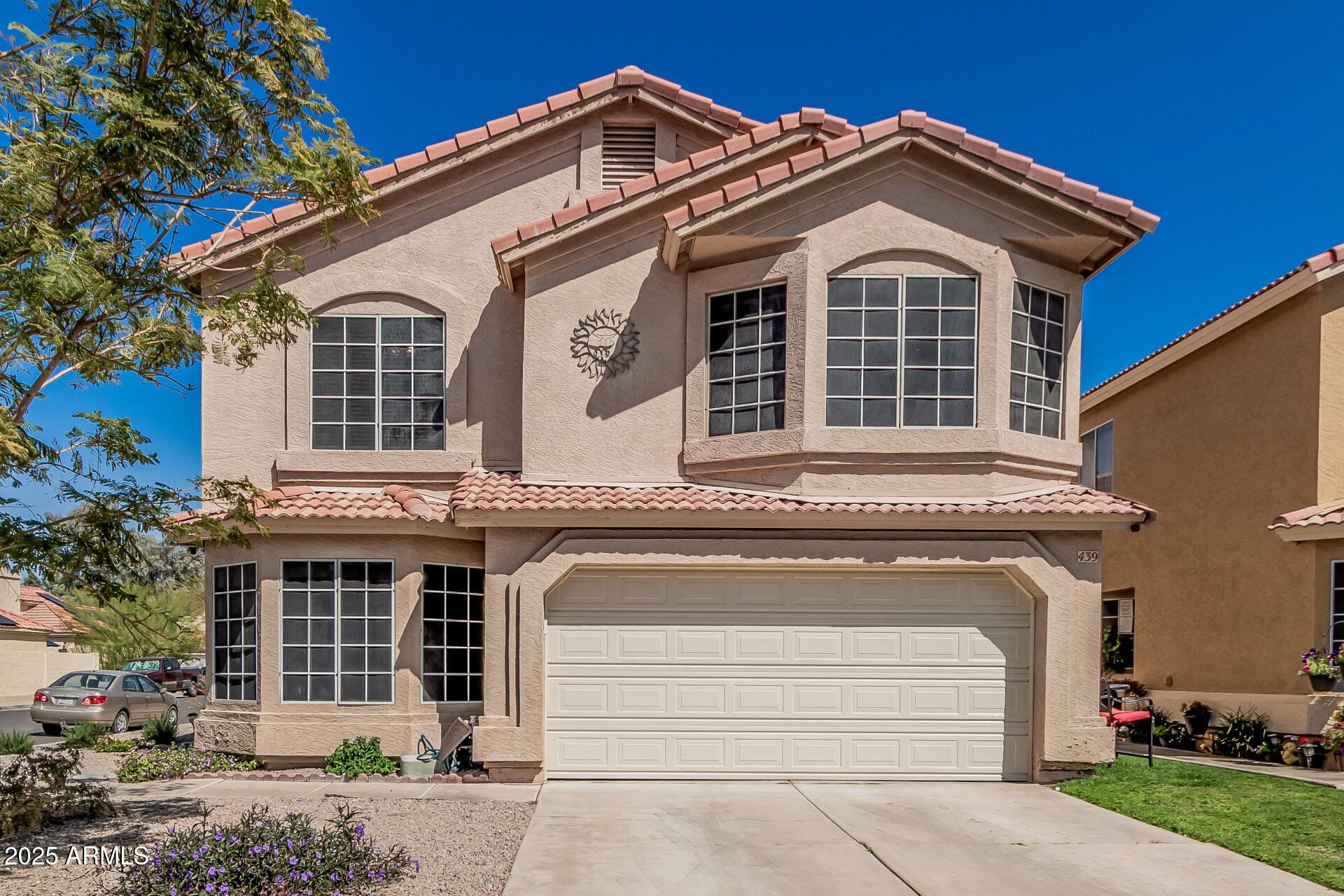 439 N COBBLESTONE Street