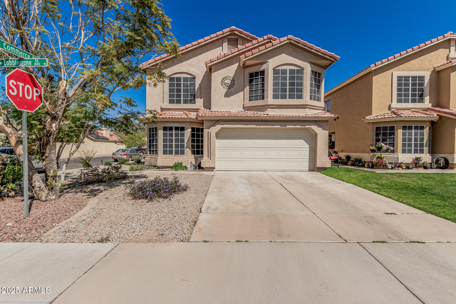 439 N COBBLESTONE Street