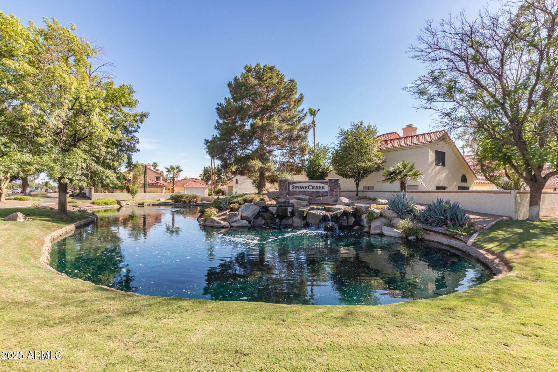 439 N COBBLESTONE Street