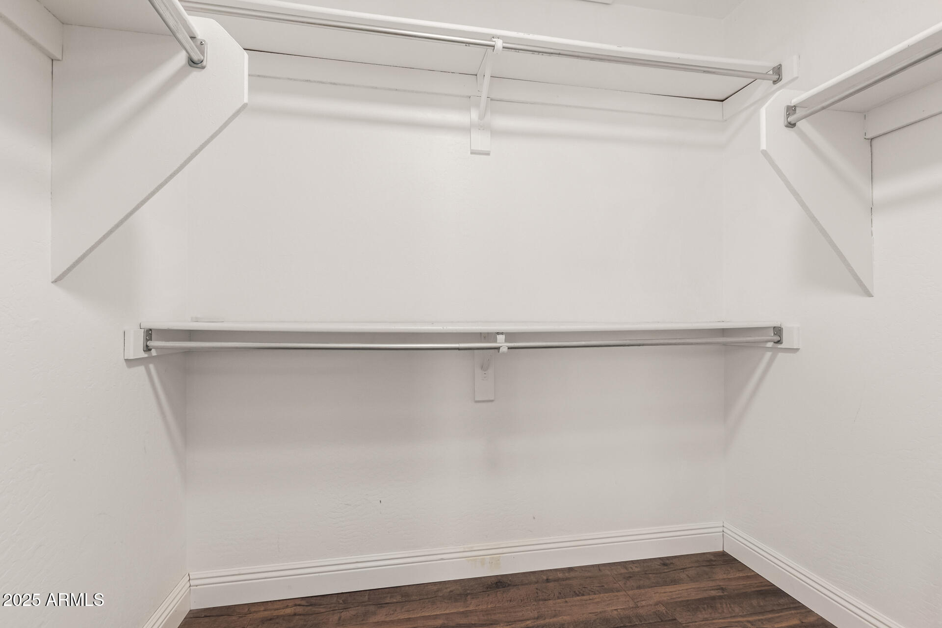 439 N COBBLESTONE Street